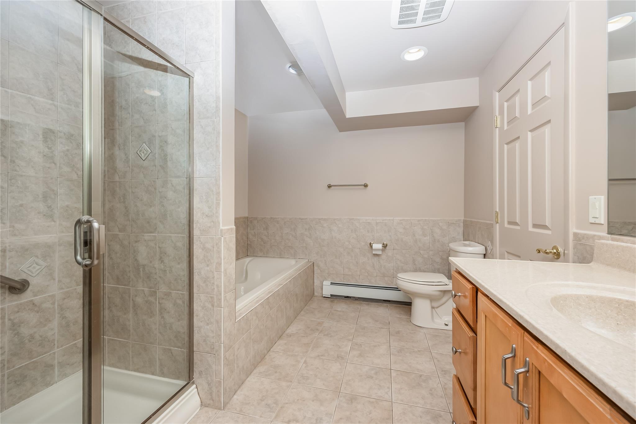 #14 photo, 287 Cedar Avenue, Islip , NY 11751