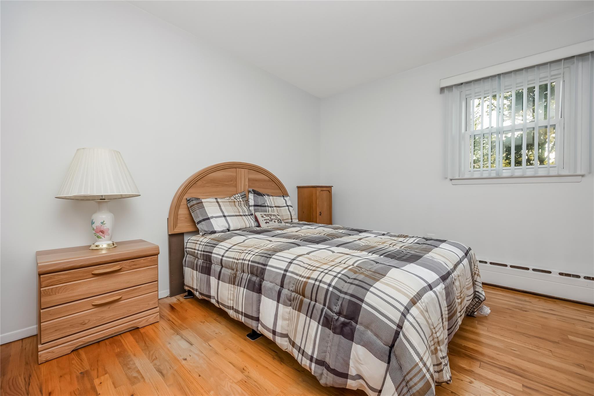 #17 photo, 287 Cedar Avenue, Islip , NY 11751