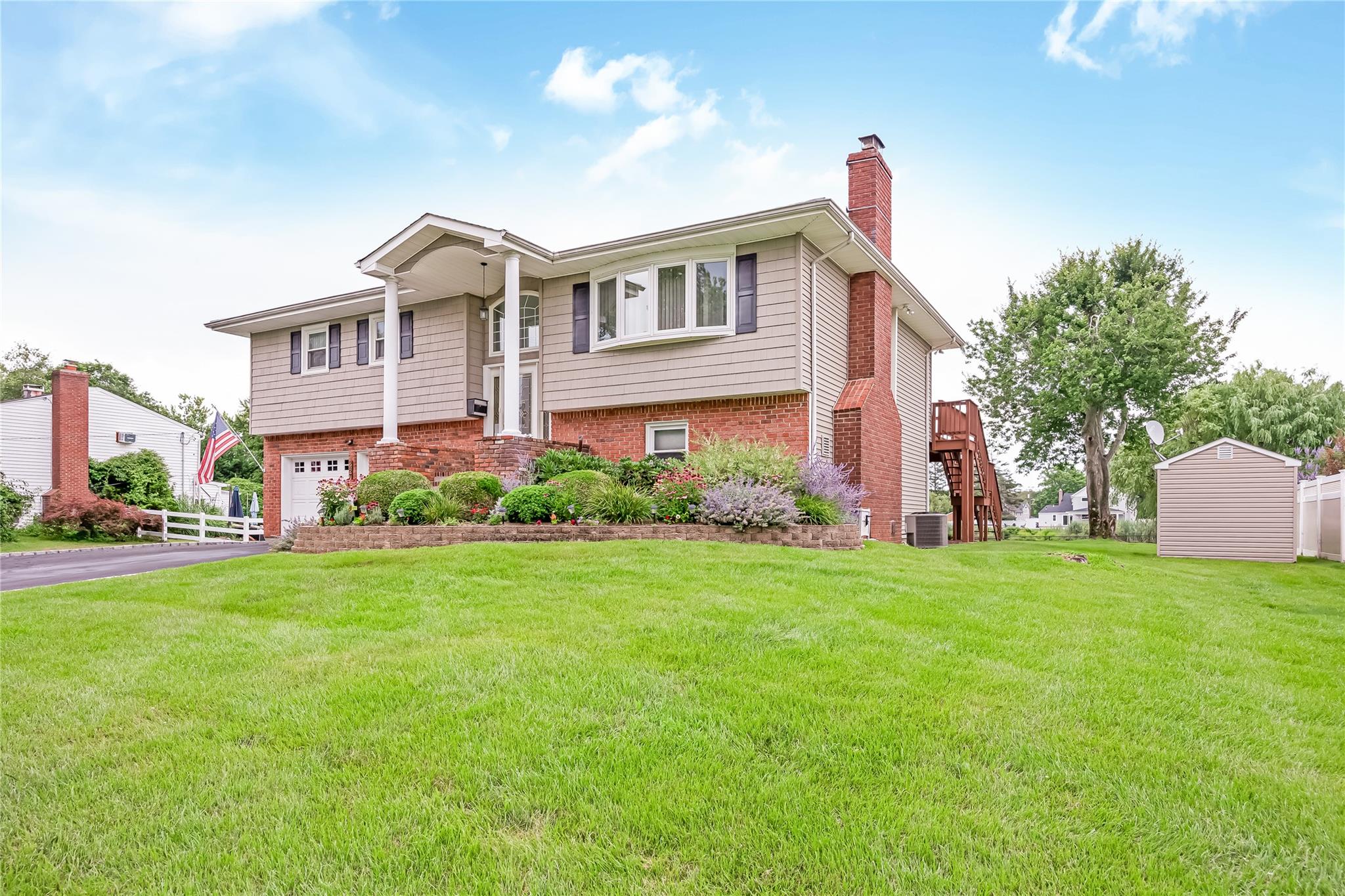 #7 photo, 287 Cedar Avenue, Islip , NY 11751