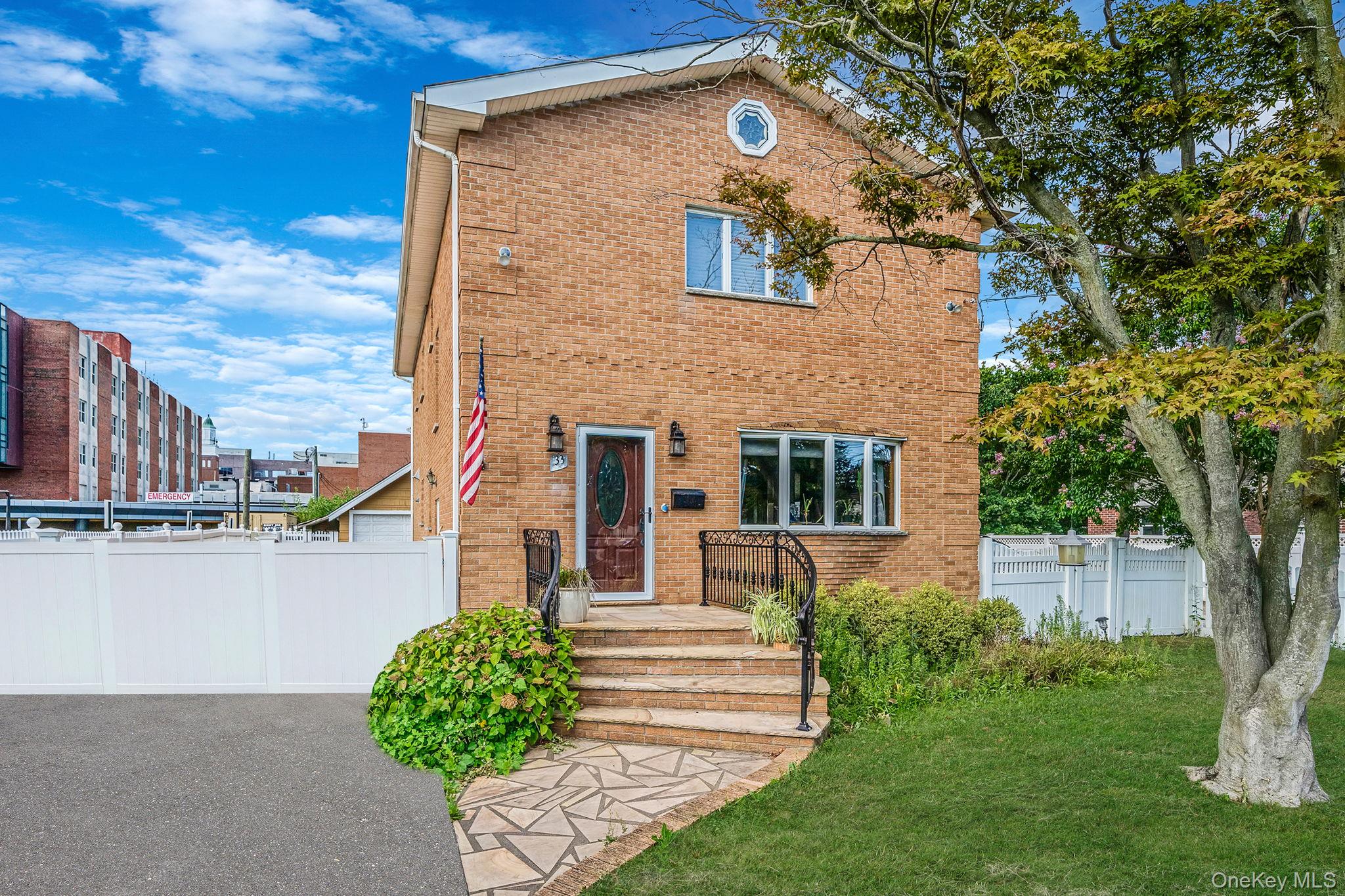 #1 photo, 33 Nassau Parkway, ナッソー郡 Oceanside , NY 11572