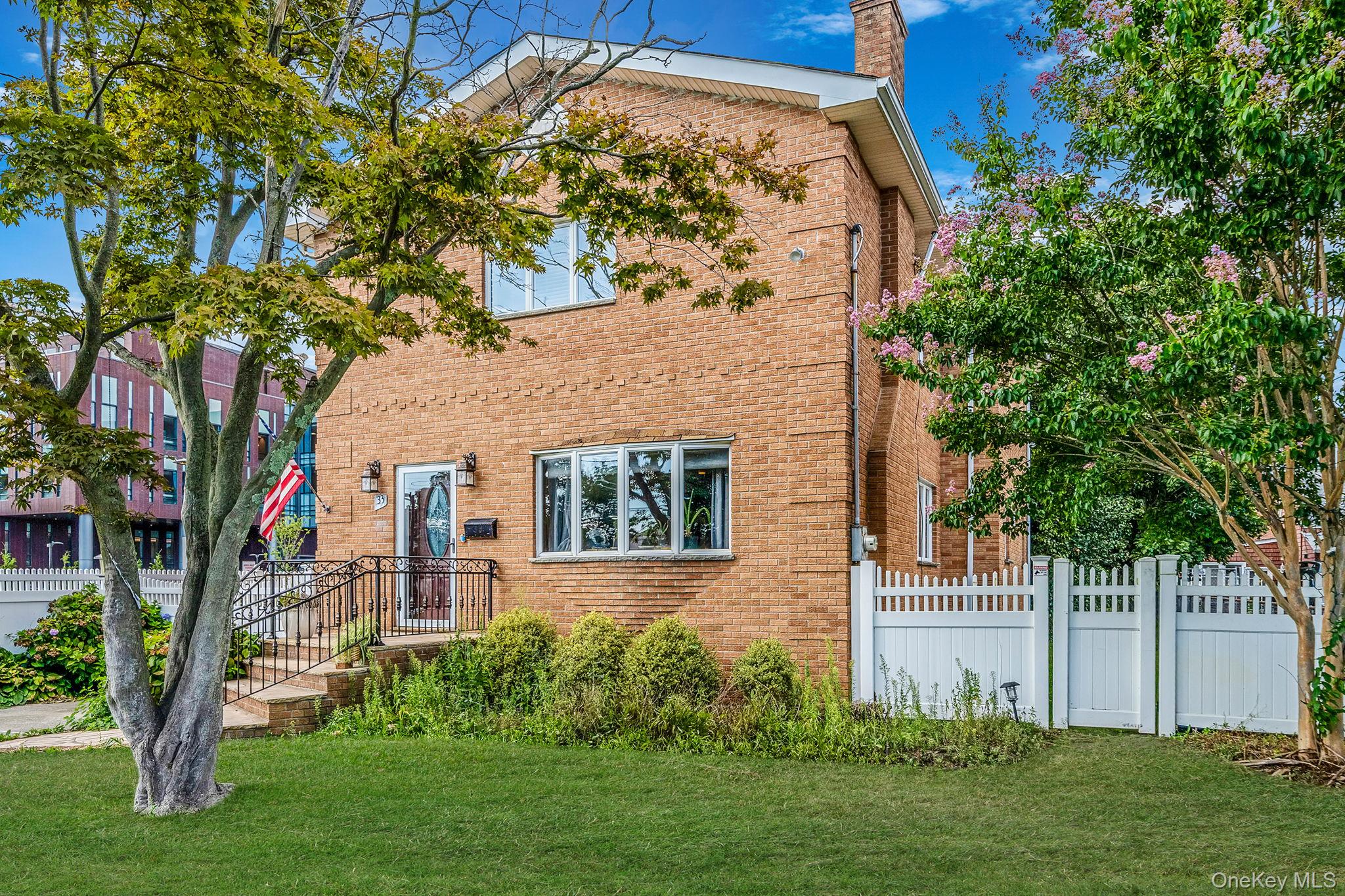 #2 photo, 33 Nassau Parkway, ナッソー郡 Oceanside , NY 11572