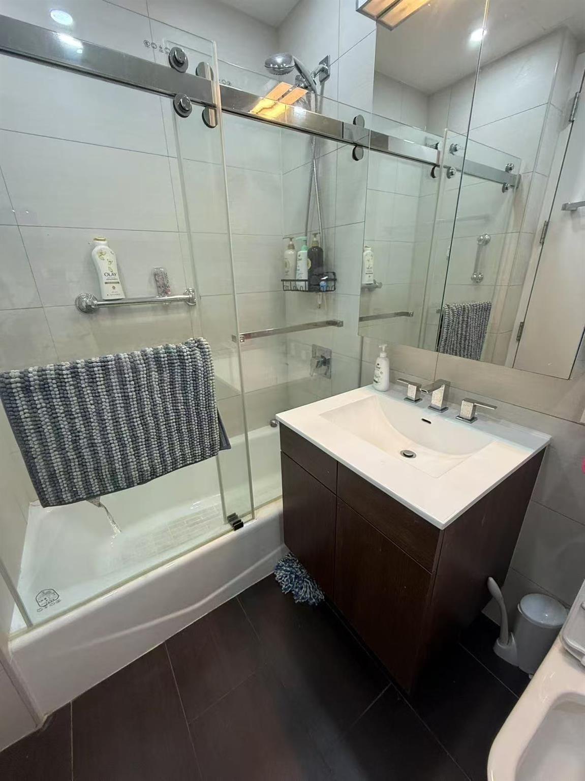 #10 photo, 13810 Franklin Avenue, Flushing , NY 11355