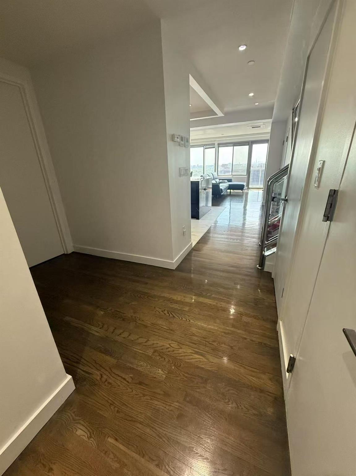 #5 photo, 13810 Franklin Avenue, Flushing , NY 11355