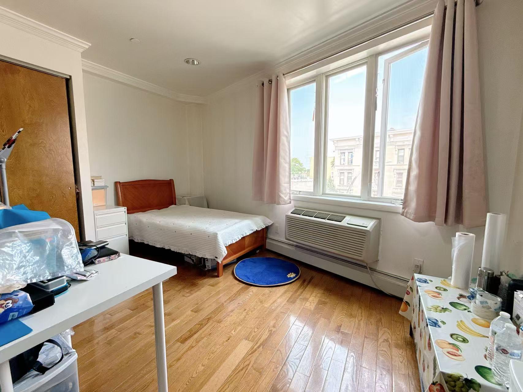 #5 photo, 149-06 Northern Boulevard, クイーンズ区 Flushing , NY 11354