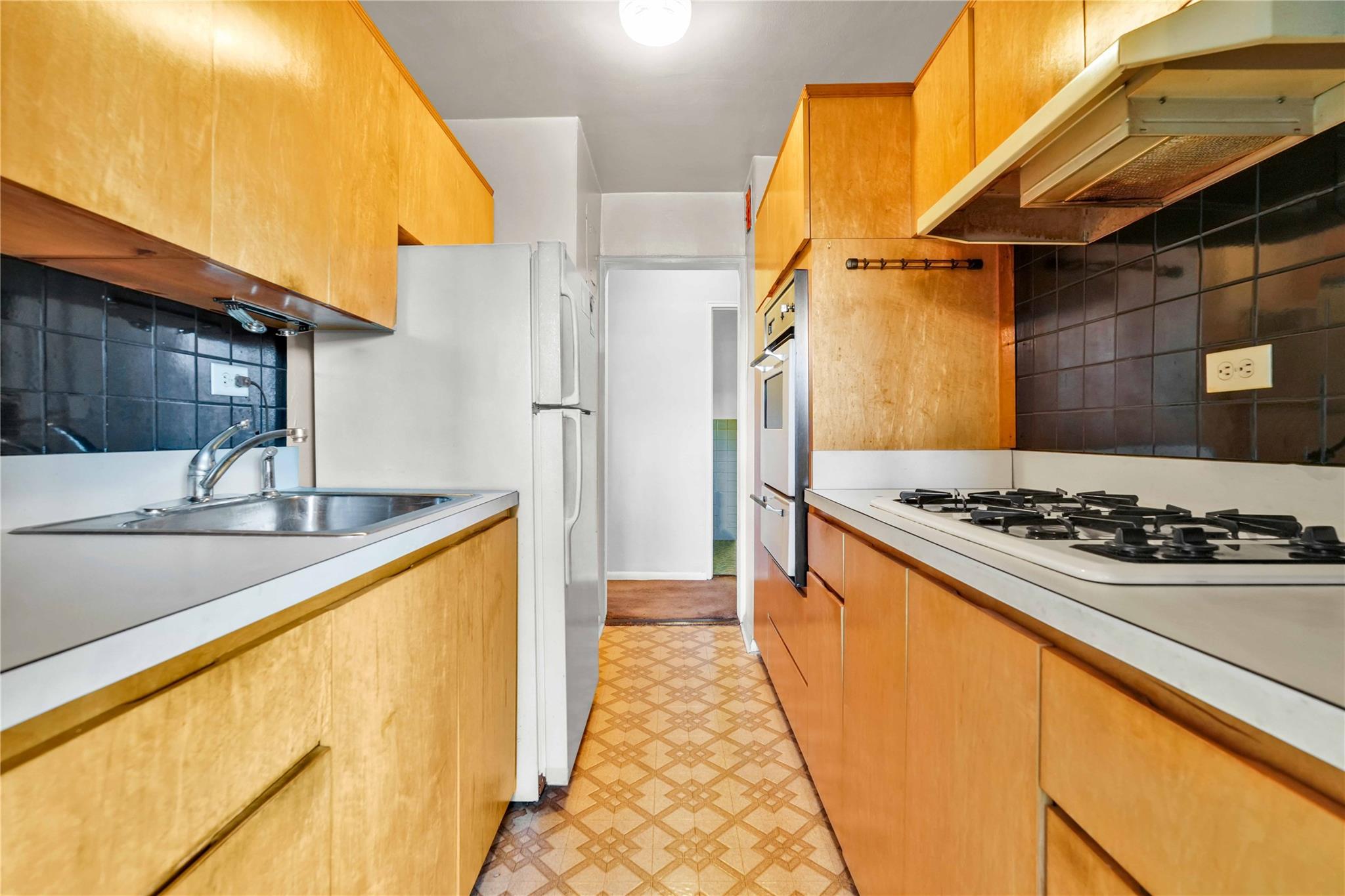 #16 photo, 99-30 59th Avenue, クイーンズ区 Corona , NY 11368