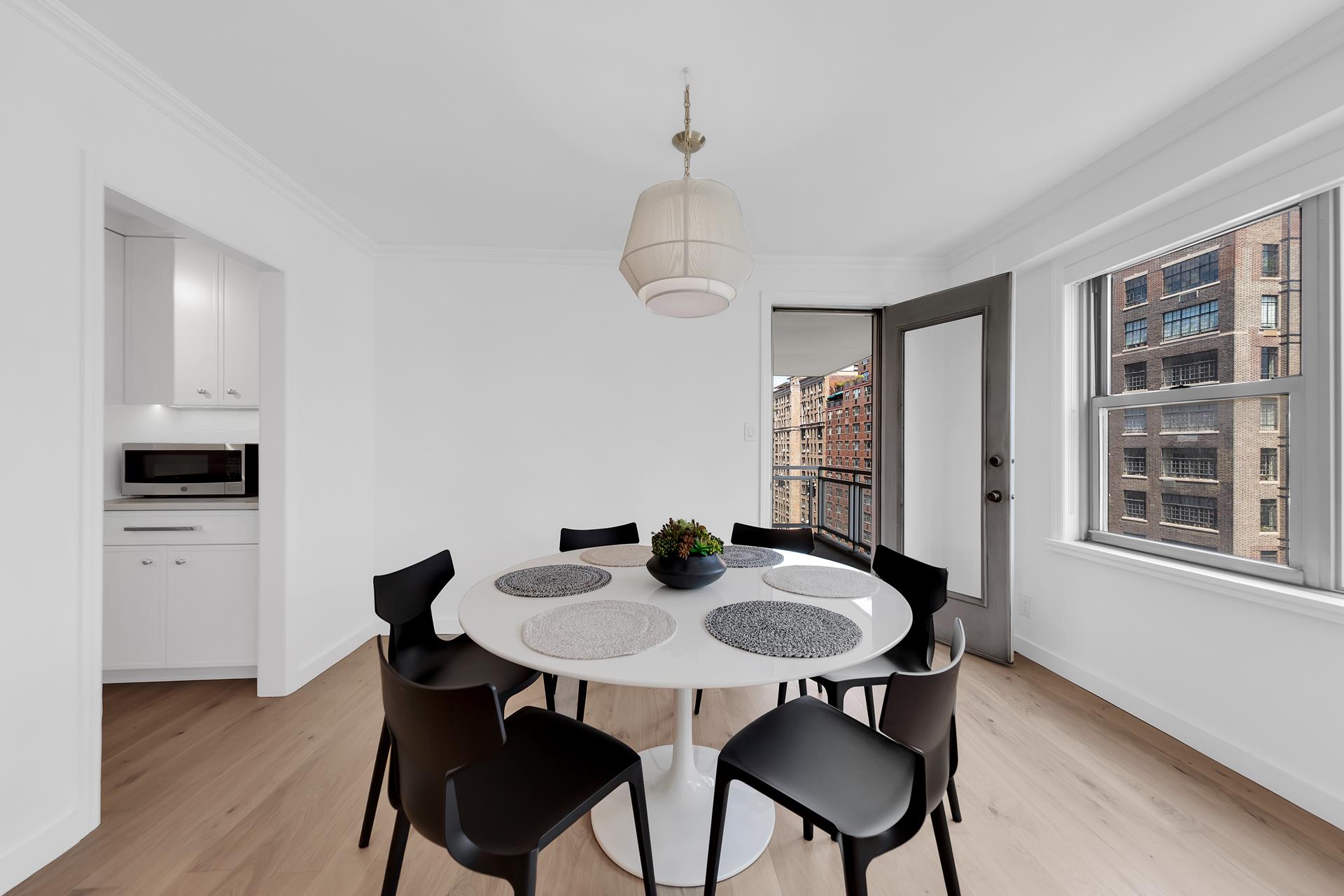 #4 photo, 360 E 72ND Street, Lenox Hill , NY 10021