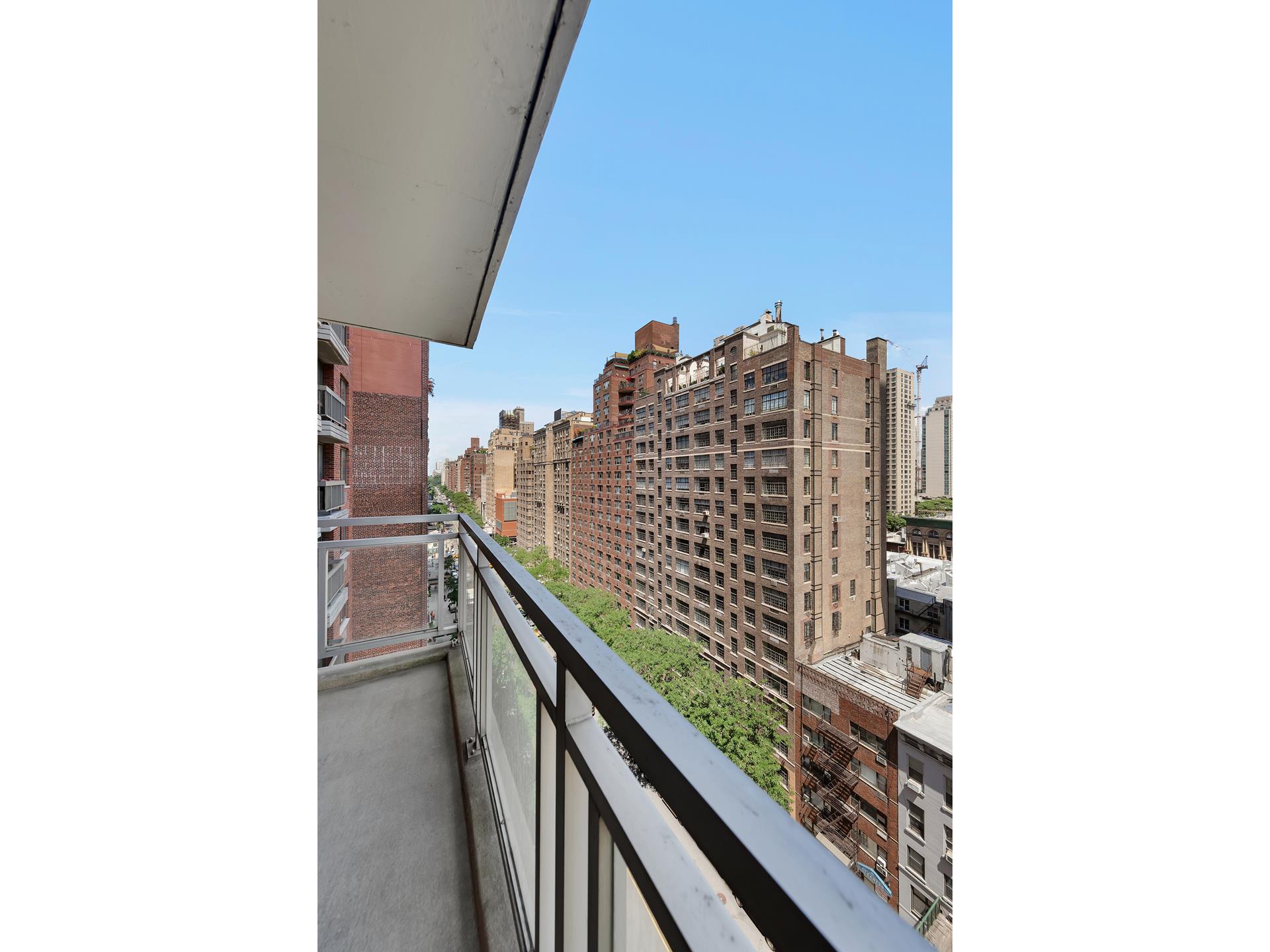 #7 photo, 360 E 72ND Street, Lenox Hill , NY 10021
