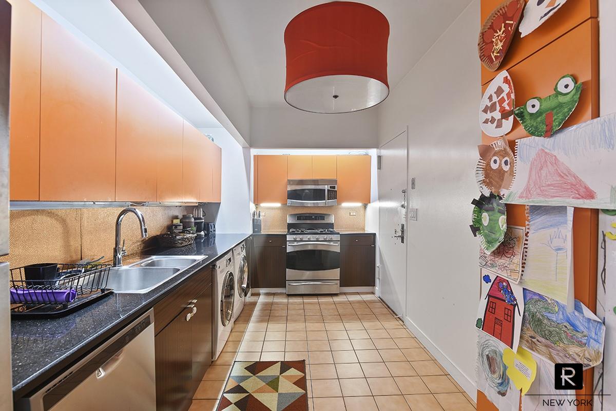 #5 photo, 525 E 80th Street, マンハッタン Upper East Side , NY 10075