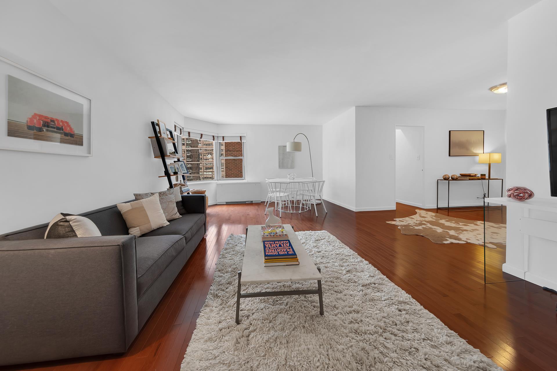 #1 photo, 360 E 72ND Street, Lenox Hill , NY 10021