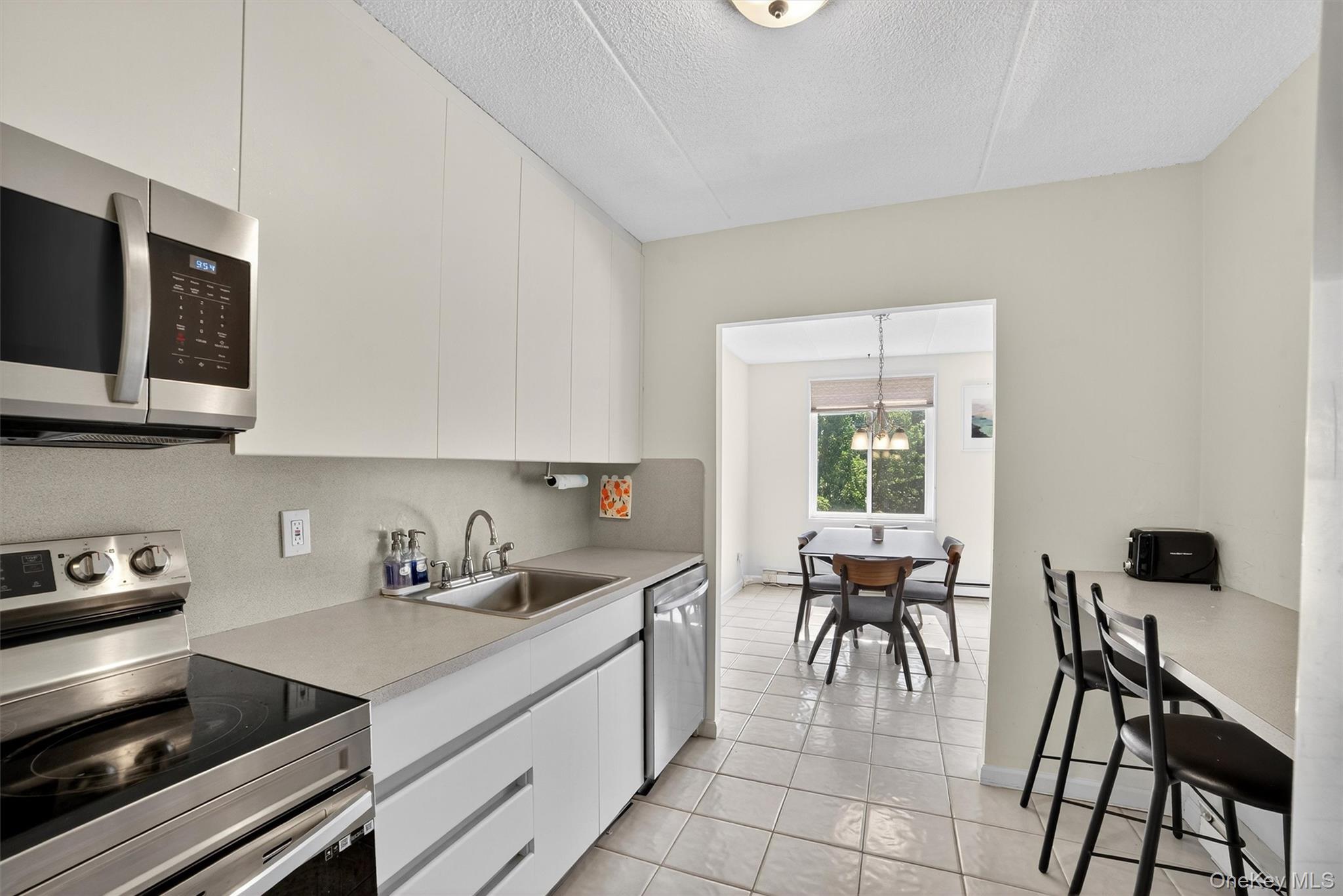 #16 photo, 130 Colonial Parkway, Yonkers , NY 10710