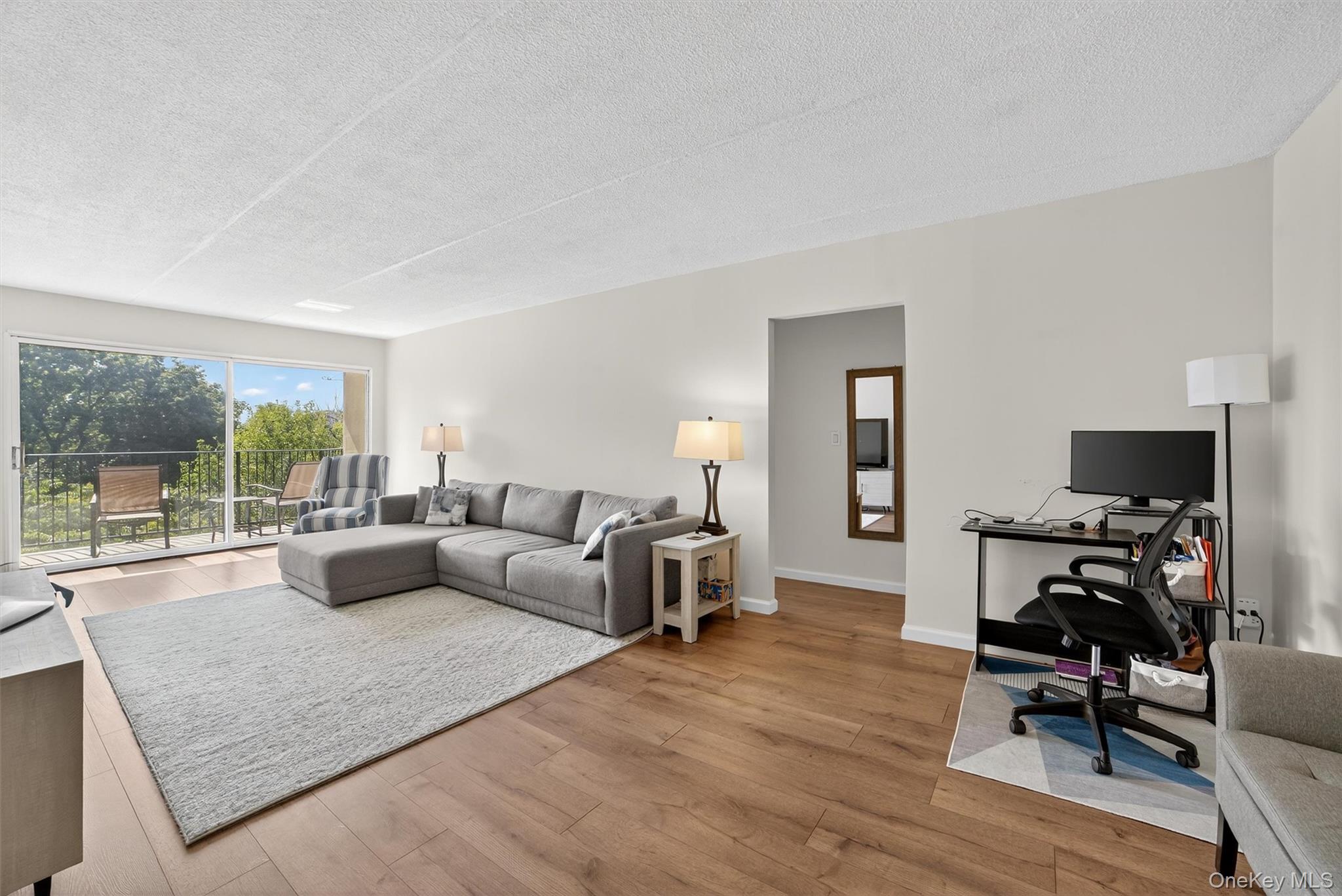 #2 photo, 130 Colonial Parkway, Yonkers , NY 10710