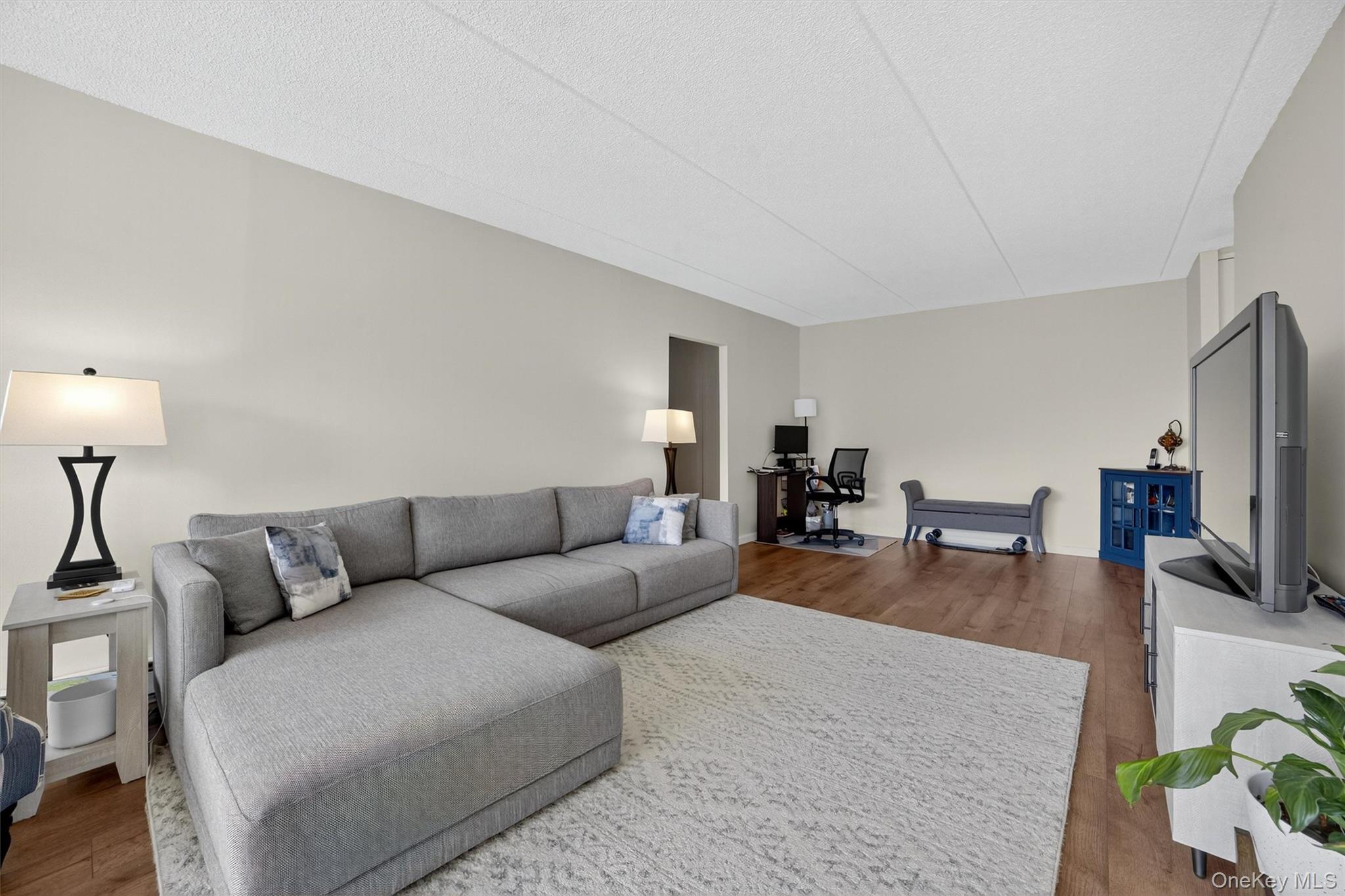 #6 photo, 130 Colonial Parkway, Yonkers , NY 10710