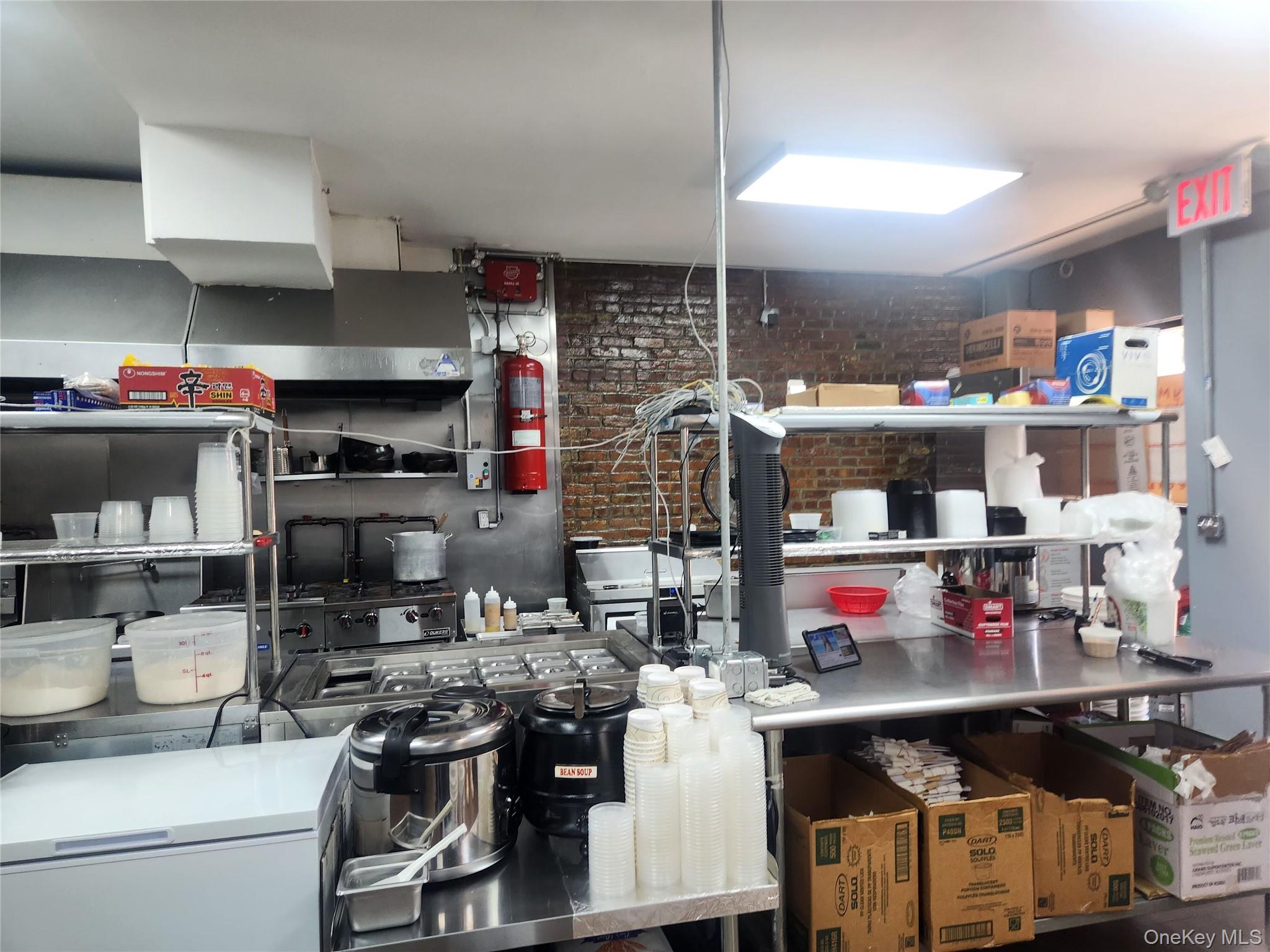 #1 photo, 38-70 10th St, クイーンズ区 Long Island City , NY 11101