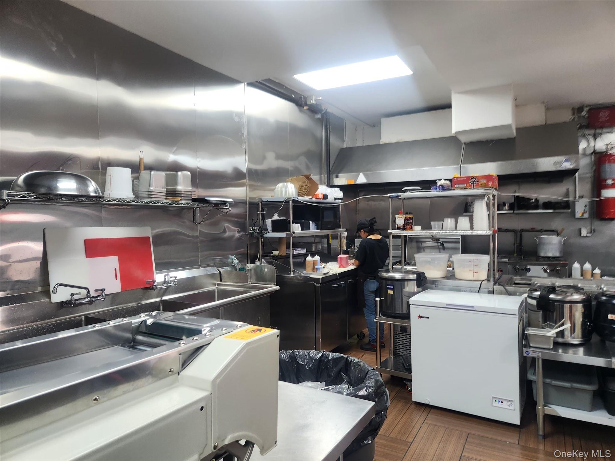 #2 photo, 38-70 10th St, クイーンズ区 Long Island City , NY 11101