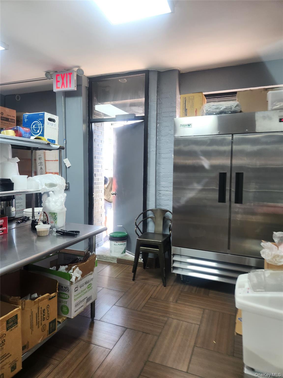 #4 photo, 38-70 10th St, クイーンズ区 Long Island City , NY 11101