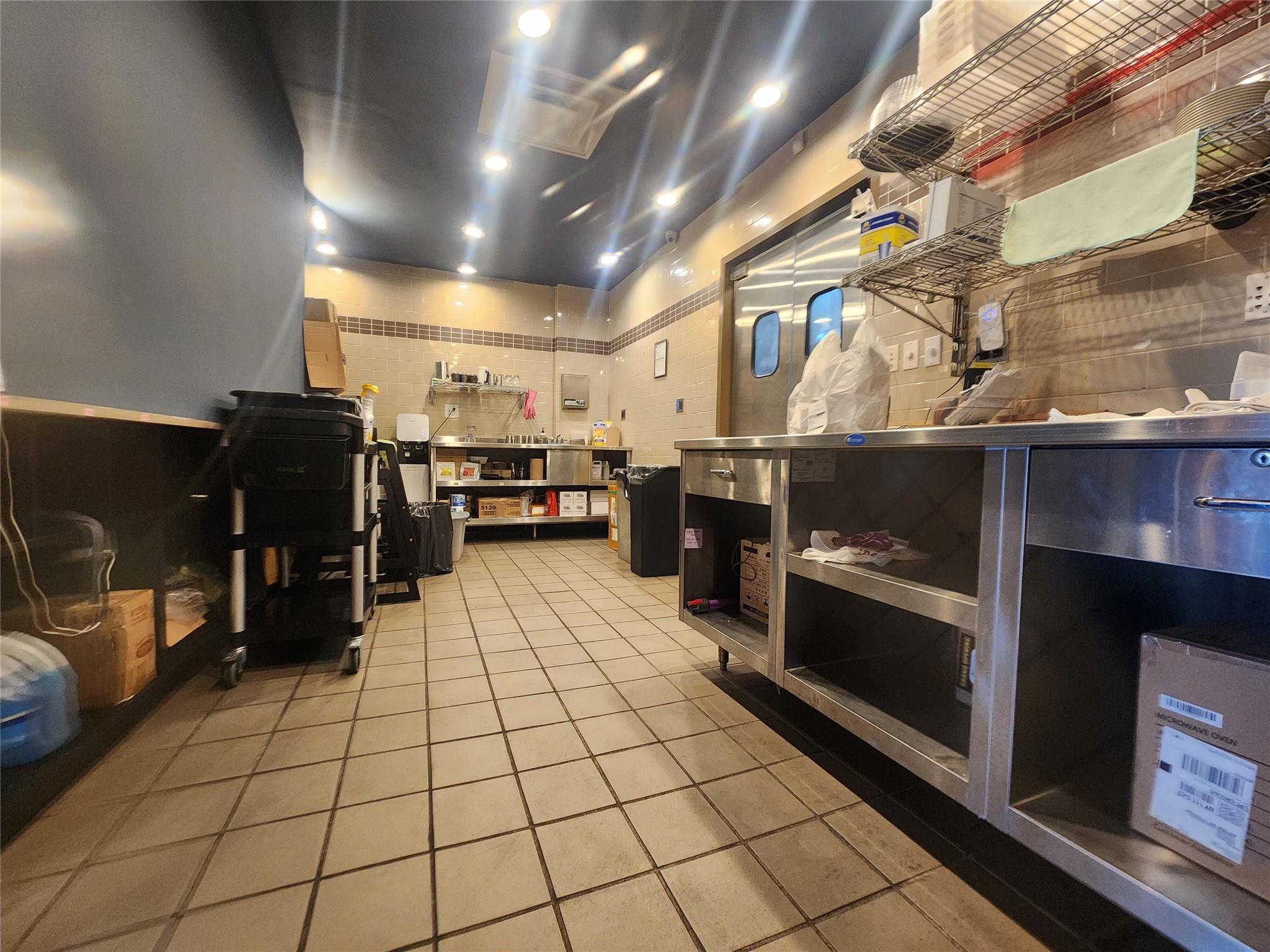 #11 photo, 45-13 Broadway, Astoria , NY 11103