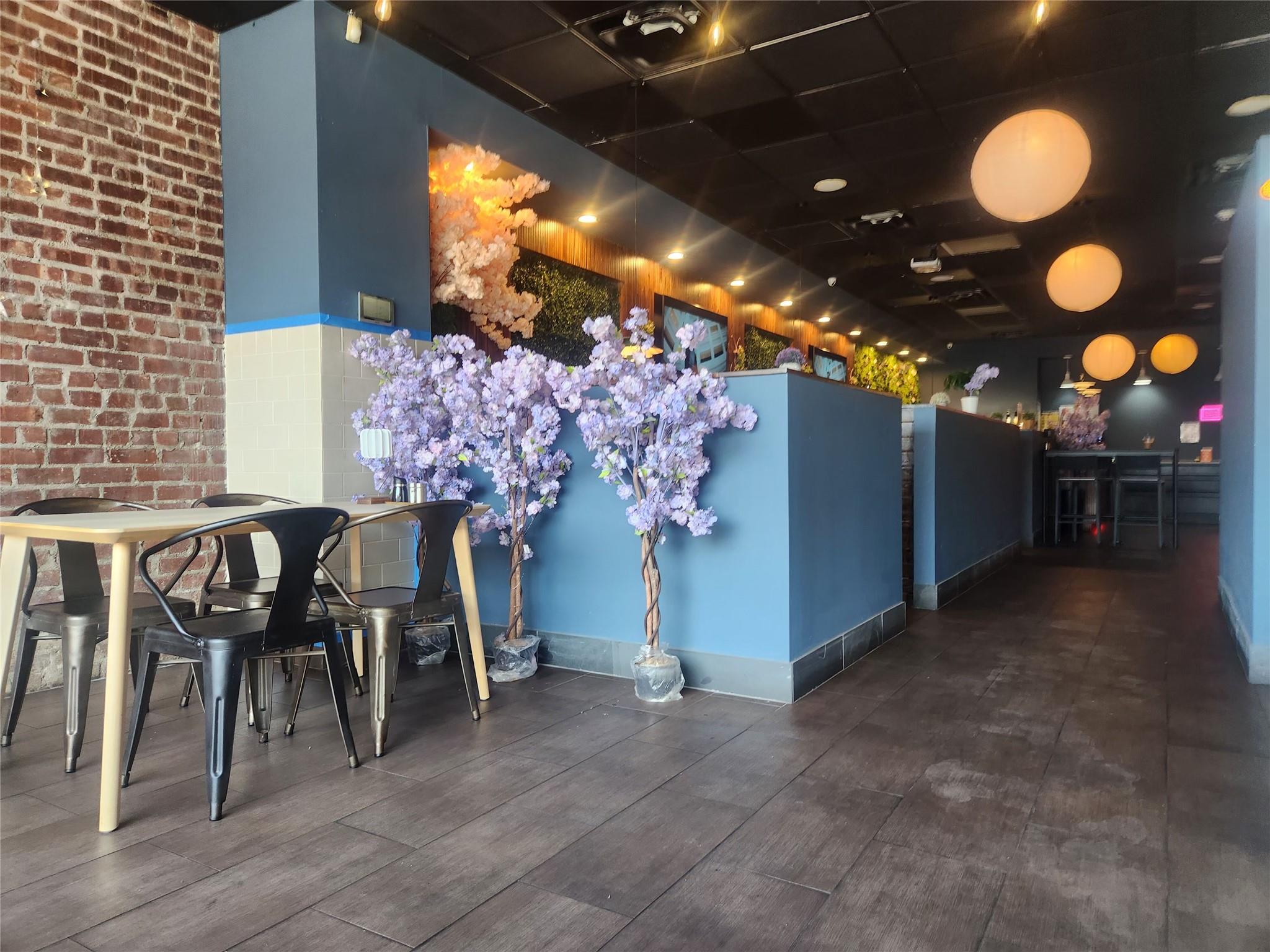 #5 photo, 45-13 Broadway, Astoria , NY 11103