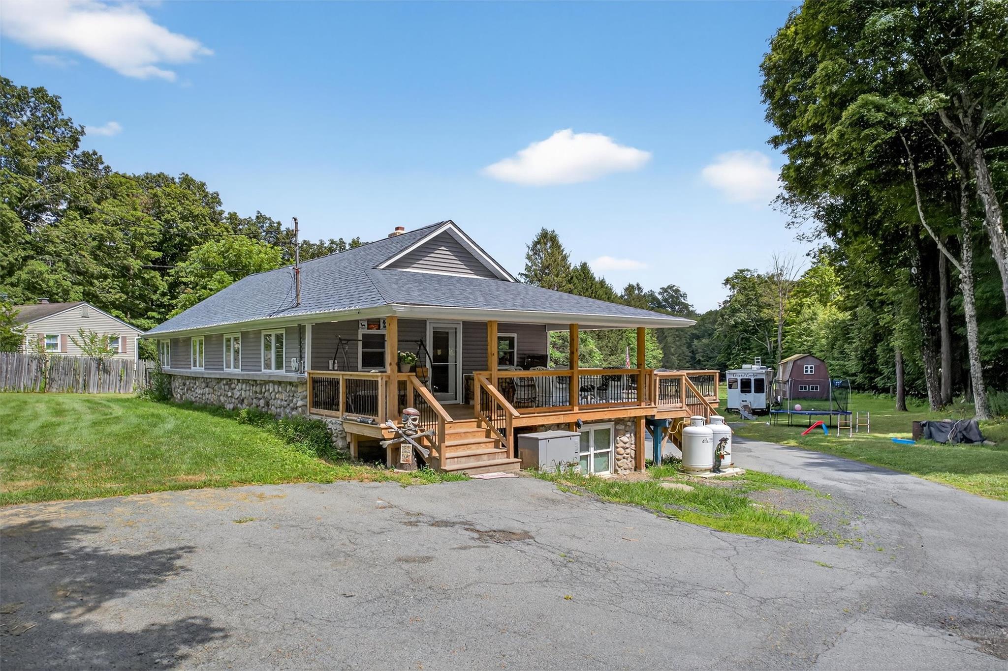 #1 photo, 124 Burlingham Road, Bloomingburg , NY 12721