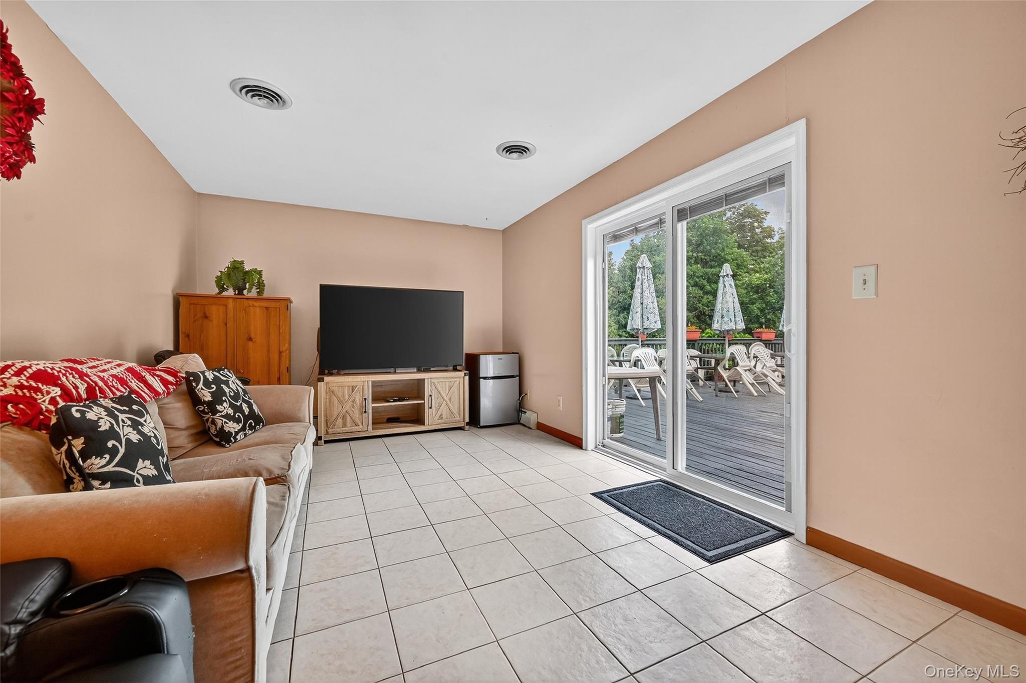 #14 photo, 334 Greeves Road, New Hampton , NY 10958