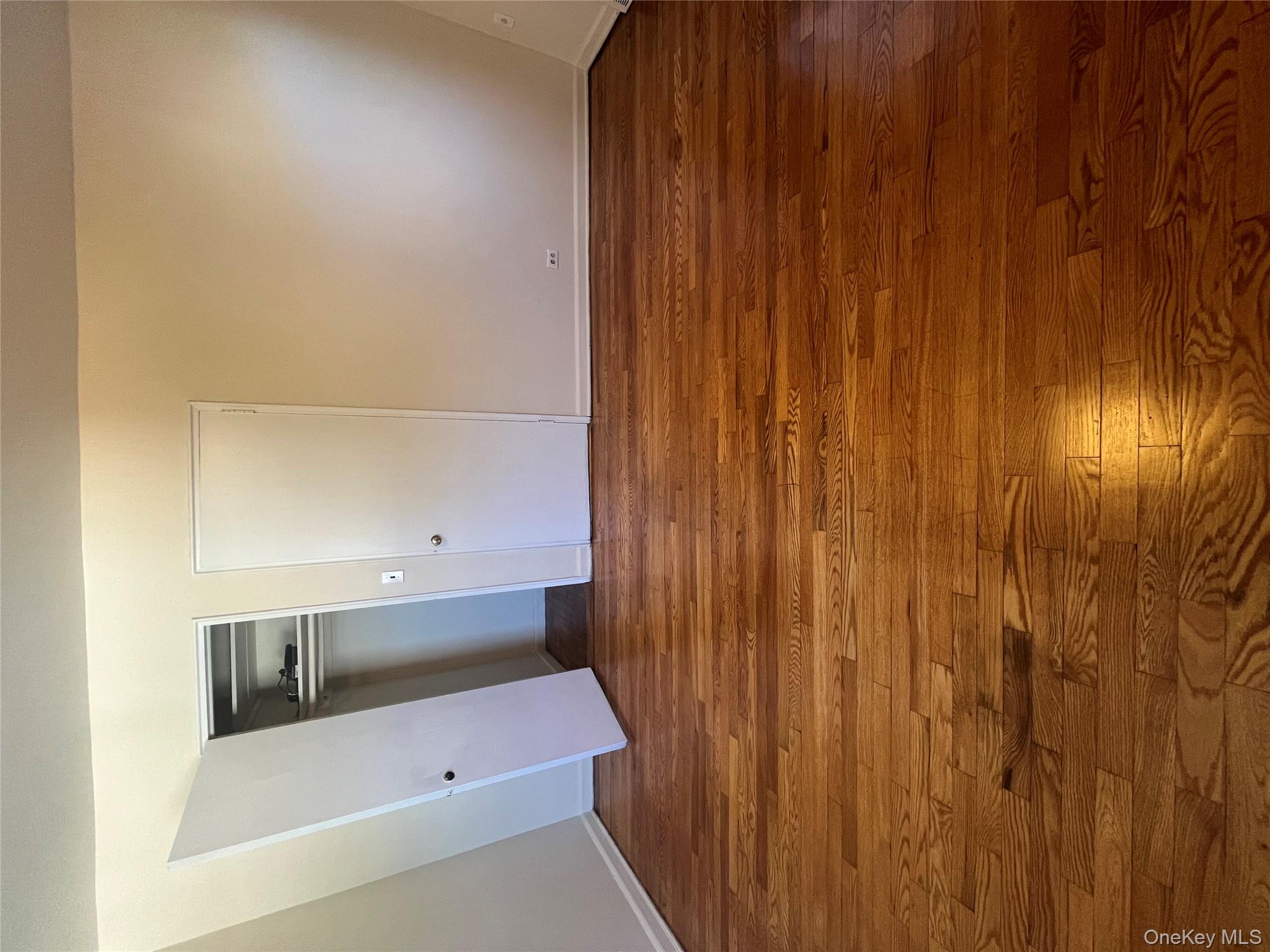 #11 photo, 325 E 201 Street, Bronx , NY 10458