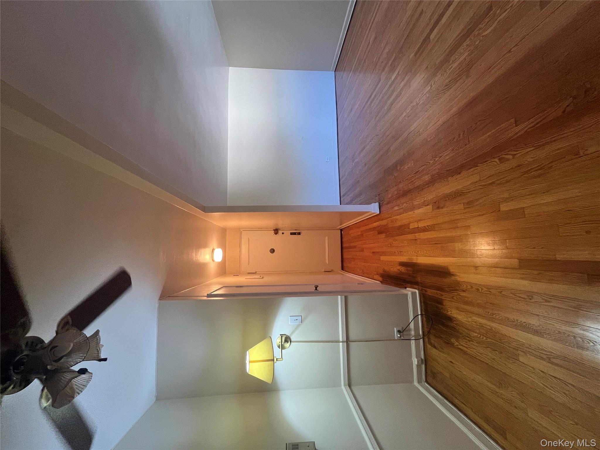 #19 photo, 325 E 201 Street, Bronx , NY 10458