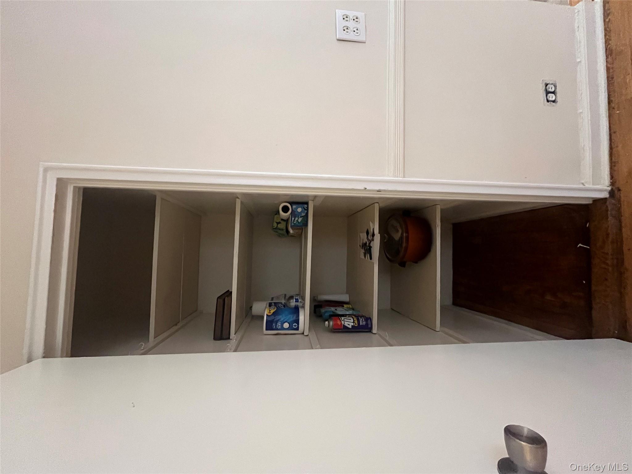 #7 photo, 325 E 201 Street, Bronx , NY 10458