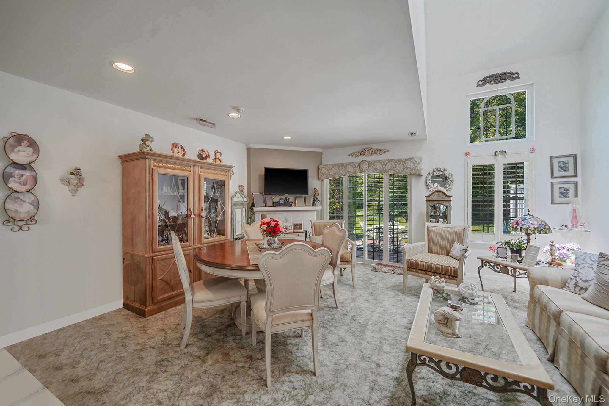 #4 photo, 158 Gothic Circle, サフォーク郡 Manorville , NY 11949