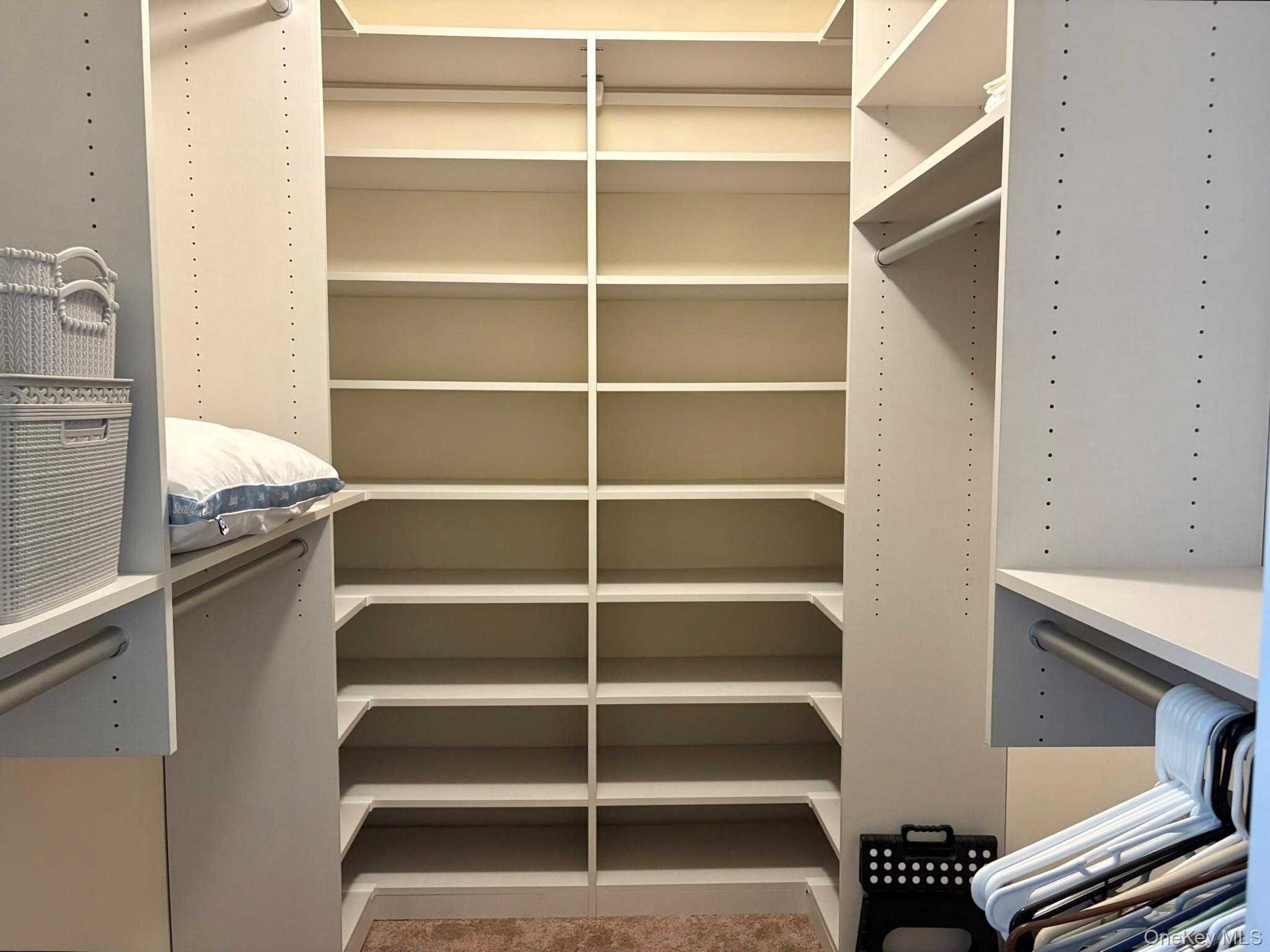 #6 photo, 173 Isis Drive, Newburgh , NY 12550