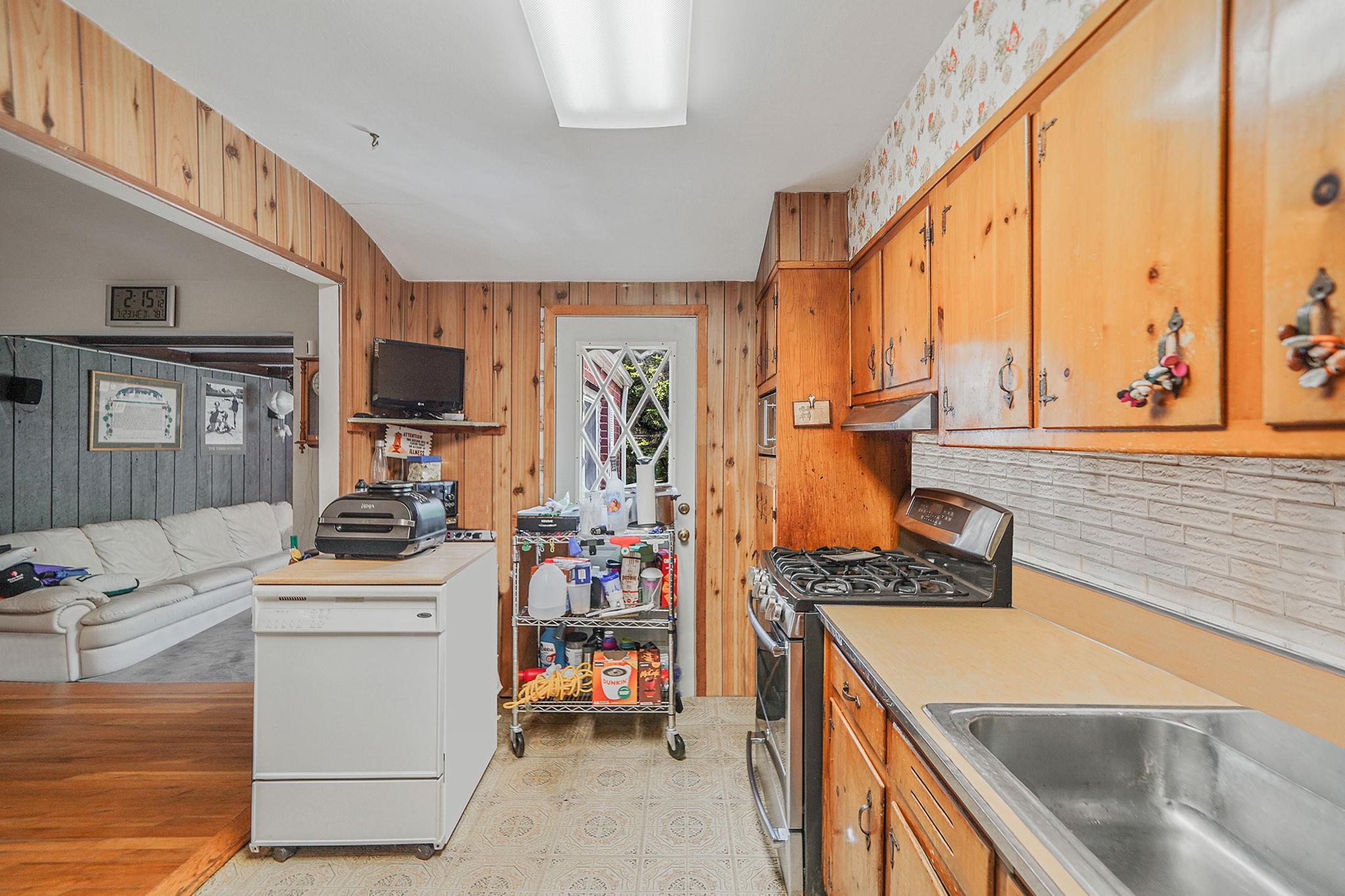 #14 photo, 43 Bowdoin Road, 東長島 Centereach , NY 11720