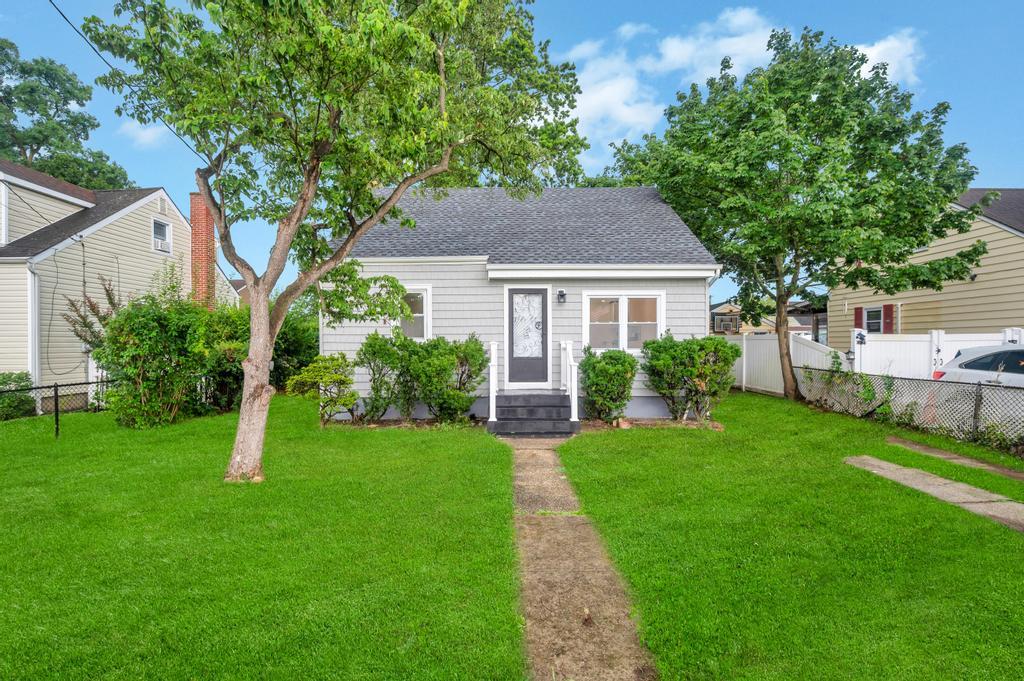 #1 photo, 312 Abbington Court, 東長島 Copiague , NY 11726