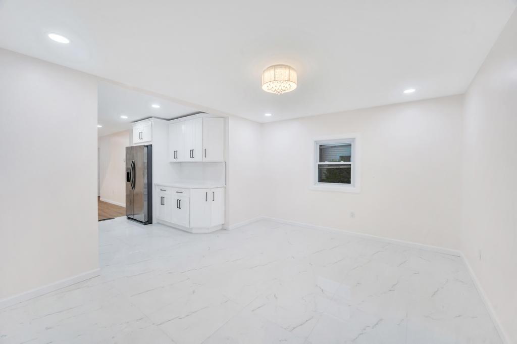 #14 photo, 312 Abbington Court, 東長島 Copiague , NY 11726