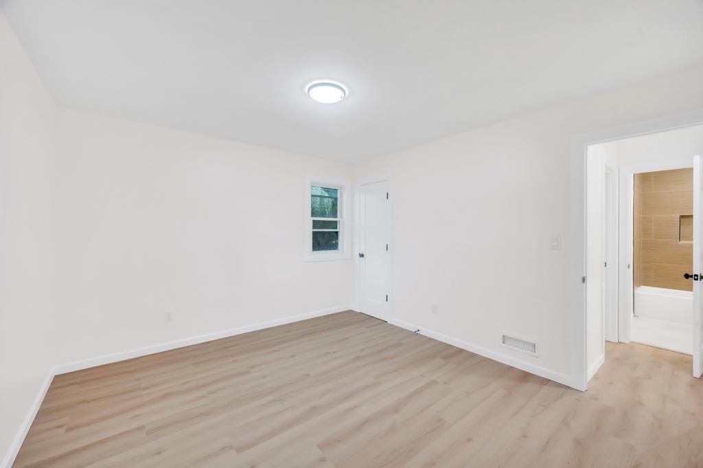 #18 photo, 312 Abbington Court, 東長島 Copiague , NY 11726