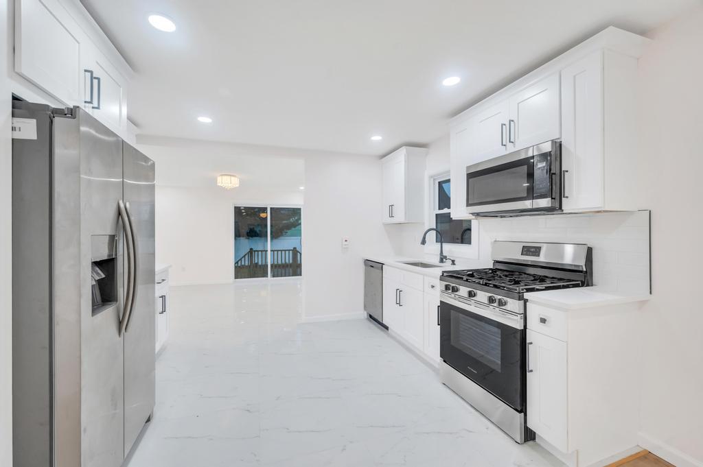 #6 photo, 312 Abbington Court, 東長島 Copiague , NY 11726