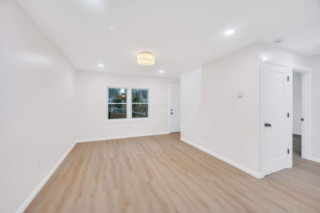 #9 photo, 312 Abbington Court, 東長島 Copiague , NY 11726