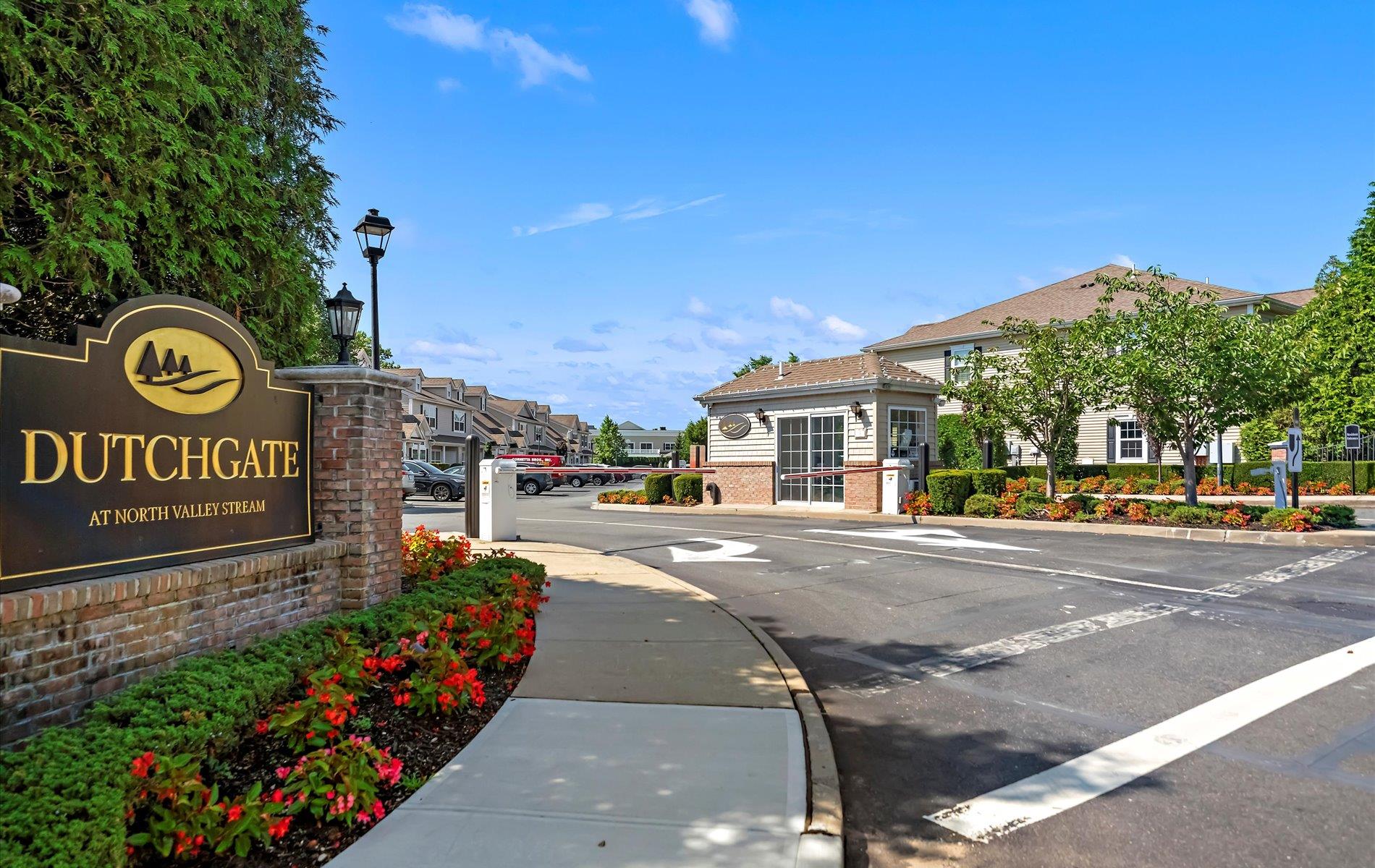 #1 photo, 1002 Willow Lane, ナッソー郡 Valley Stream , NY 11580