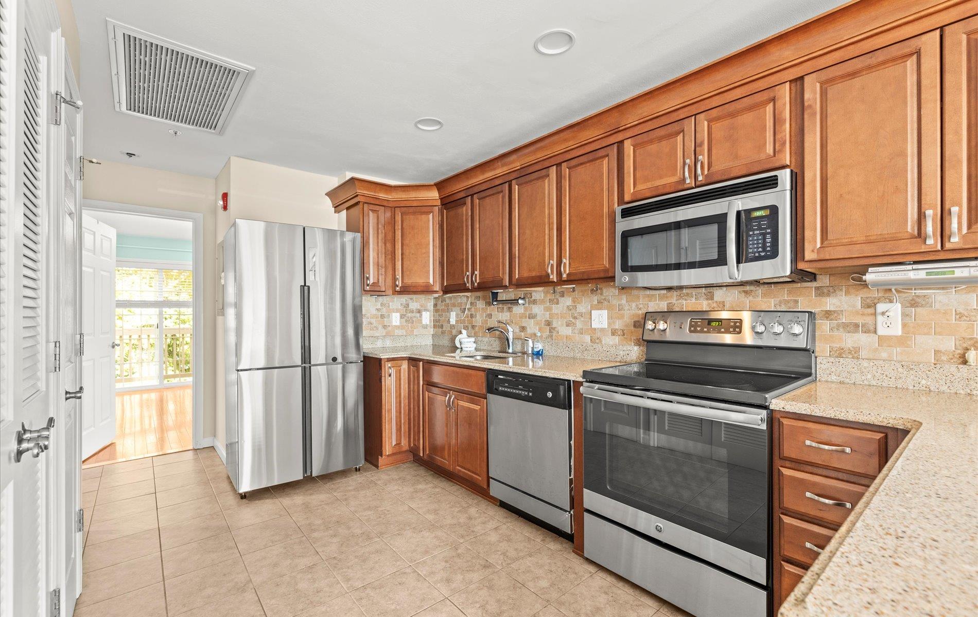 #10 photo, 1002 Willow Lane, ナッソー郡 Valley Stream , NY 11580