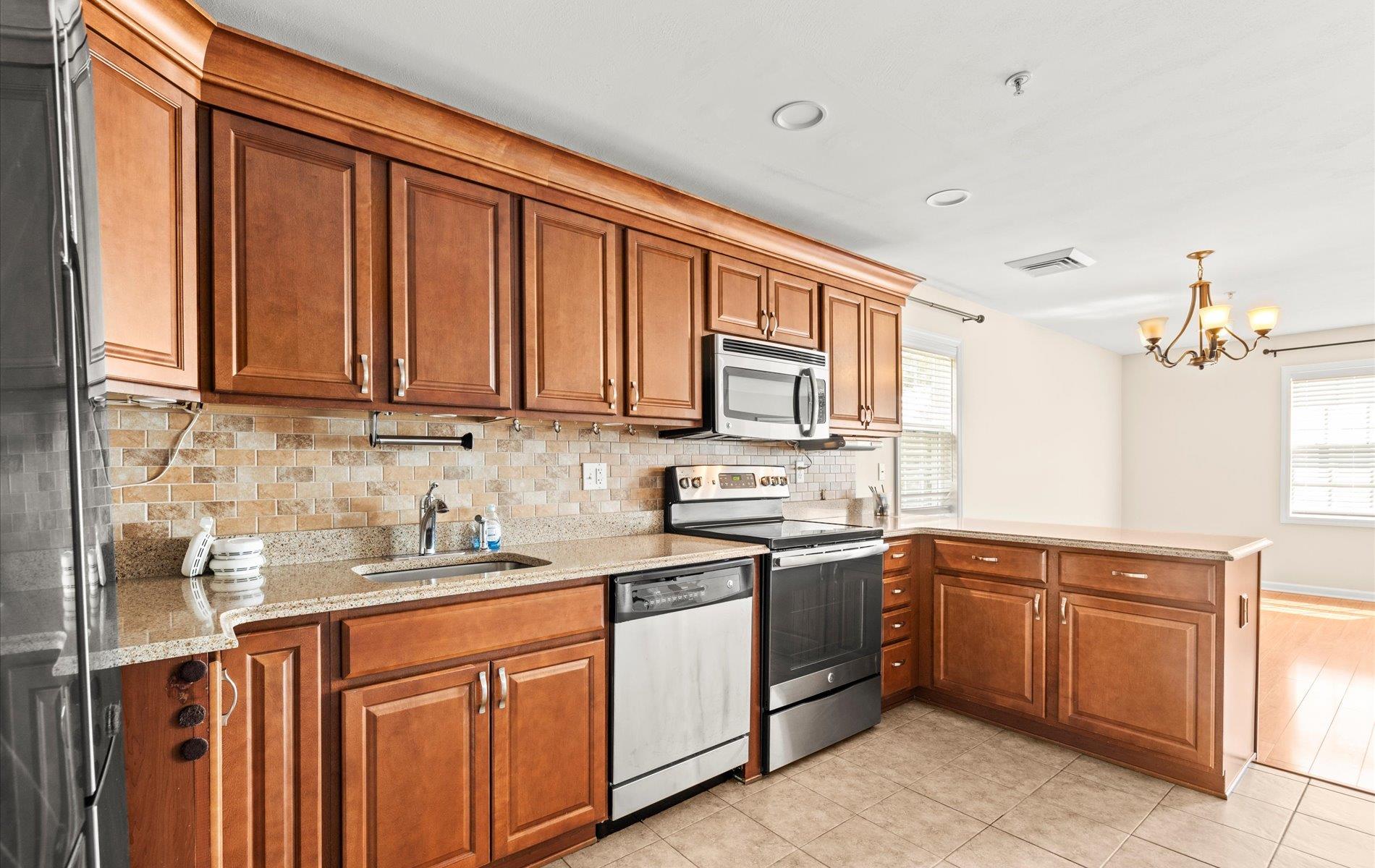 #12 photo, 1002 Willow Lane, ナッソー郡 Valley Stream , NY 11580