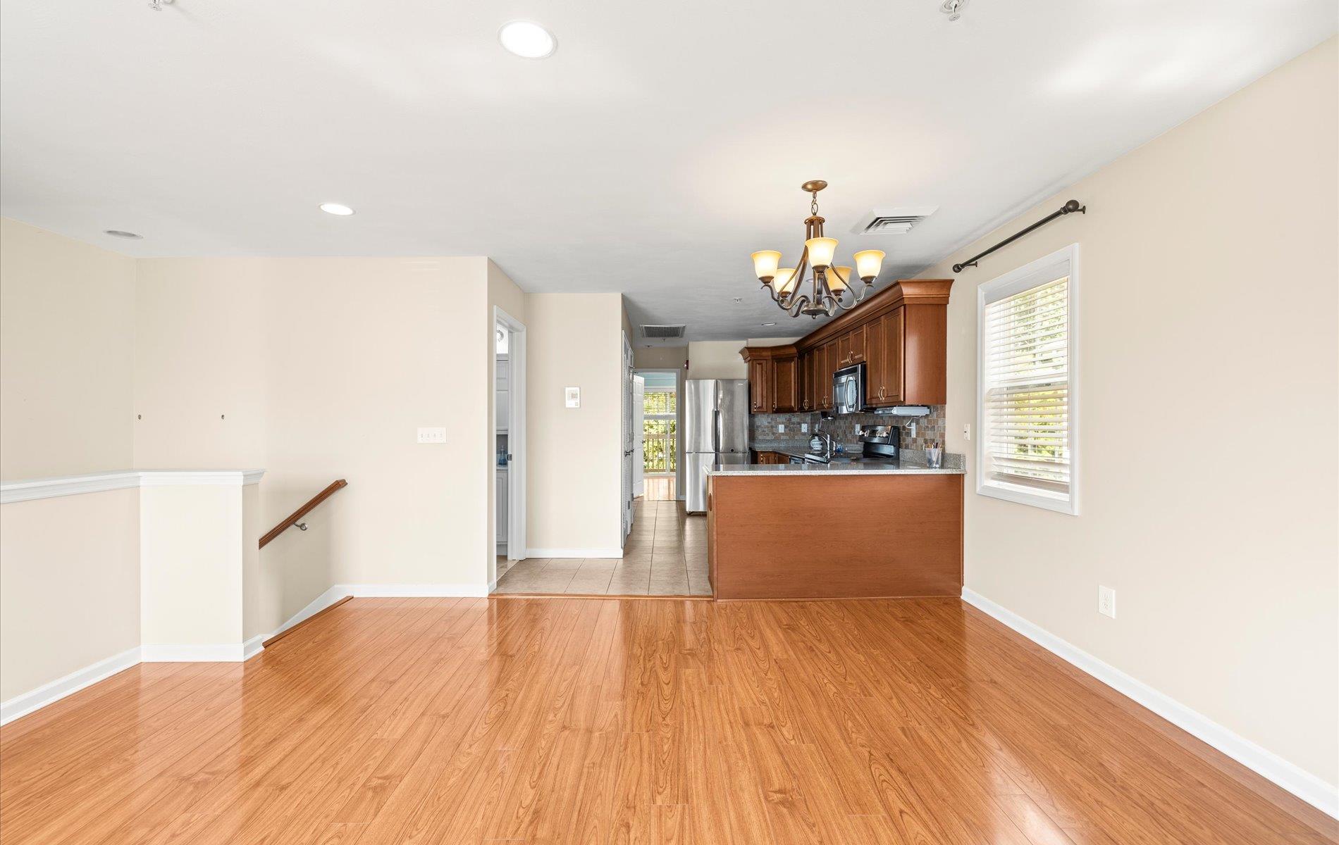 #7 photo, 1002 Willow Lane, ナッソー郡 Valley Stream , NY 11580