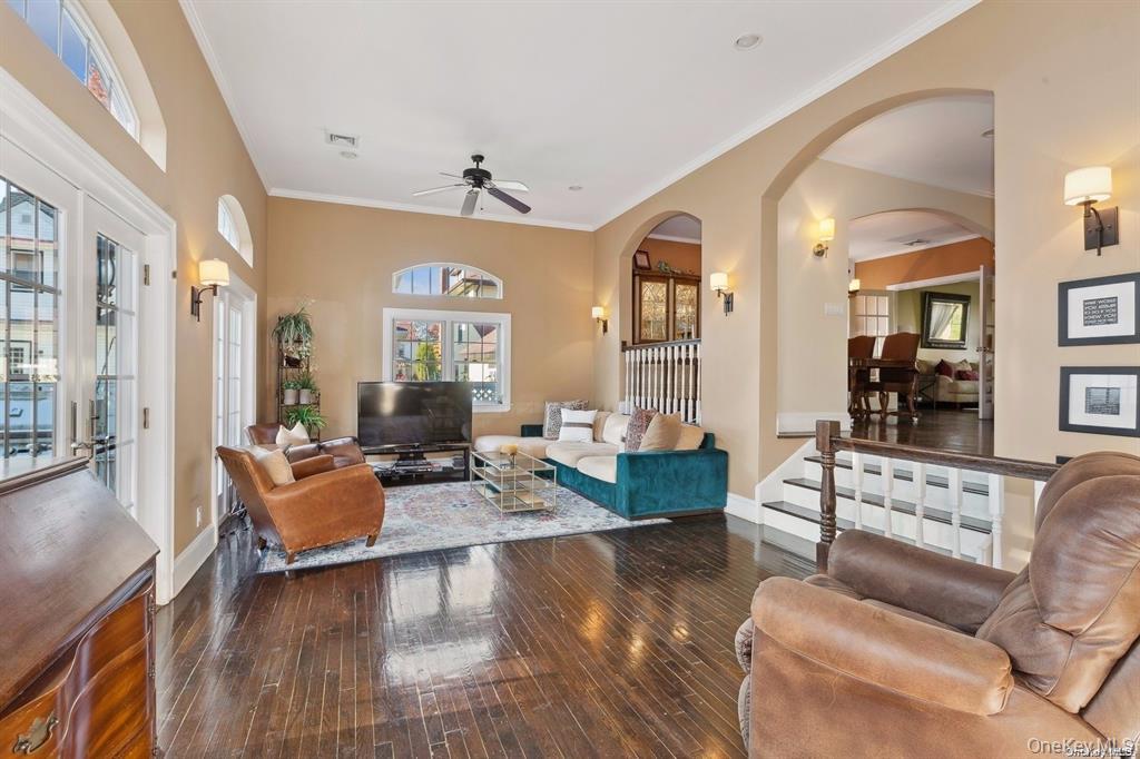 #13 photo, 56 Floral Parkway, ナッソー郡 Floral Park , NY 11001