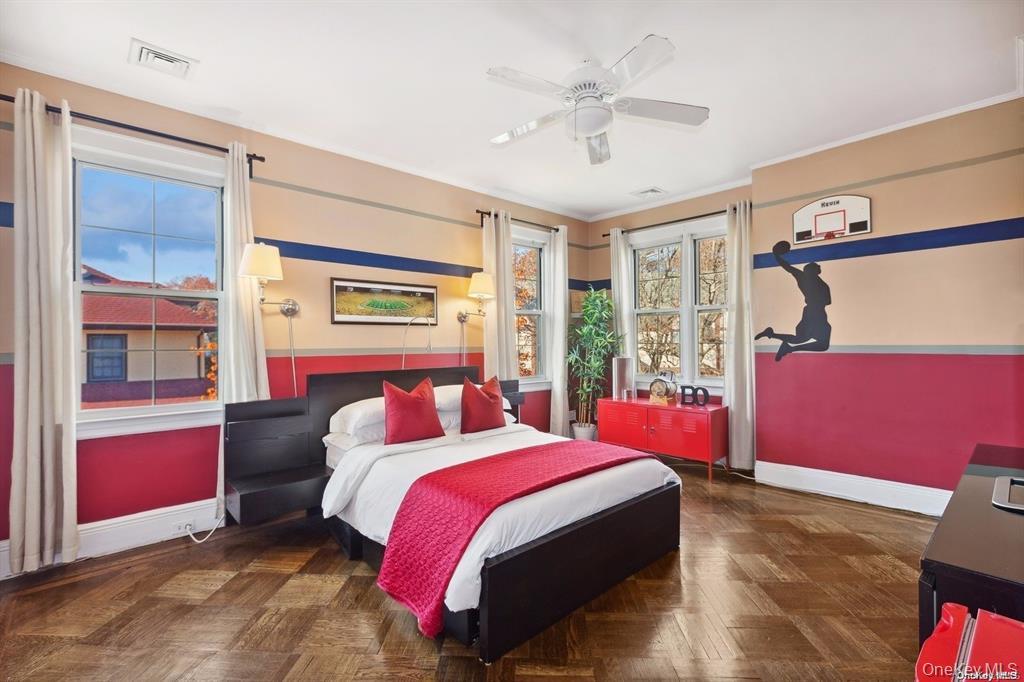 #19 photo, 56 Floral Parkway, ナッソー郡 Floral Park , NY 11001