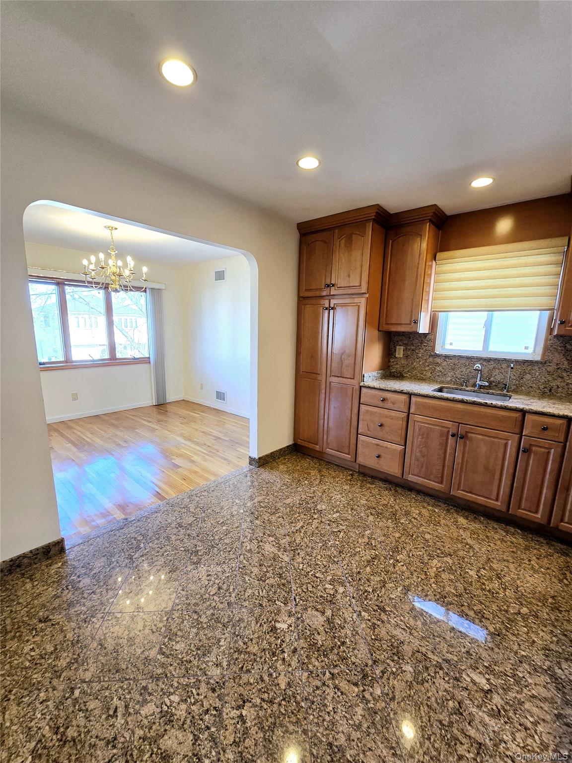 #7 photo, 159-42 81st Street, 皇后区 霍华德滩 Howard Beach , NY 11414