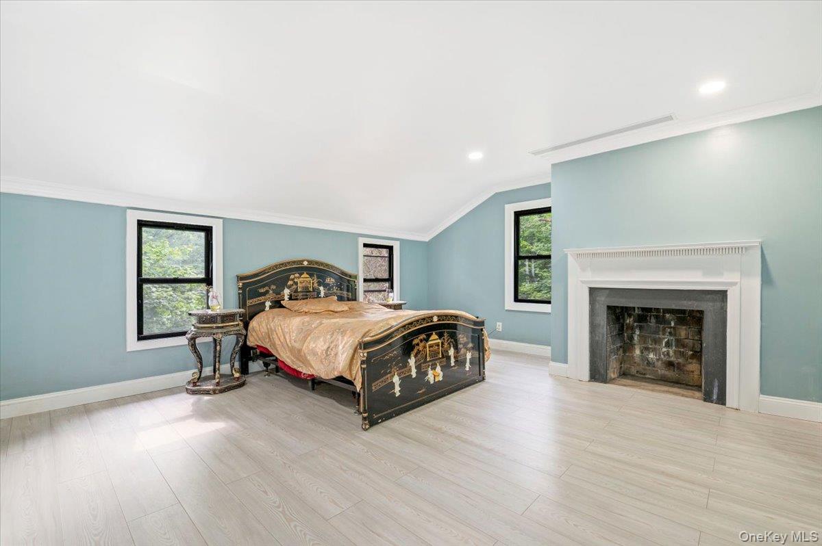 #19 photo, 1101 Jericho Oyster Bay Road, 長島 Muttontown , NY 11732