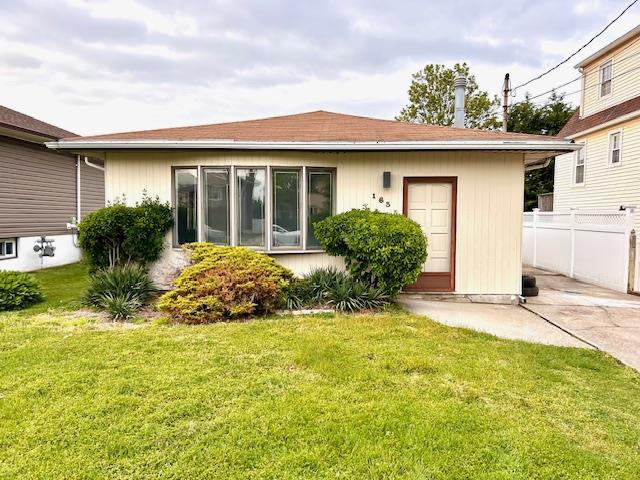 #1 photo, 163 Vanderbilt Avenue, Island Park , NY 11558