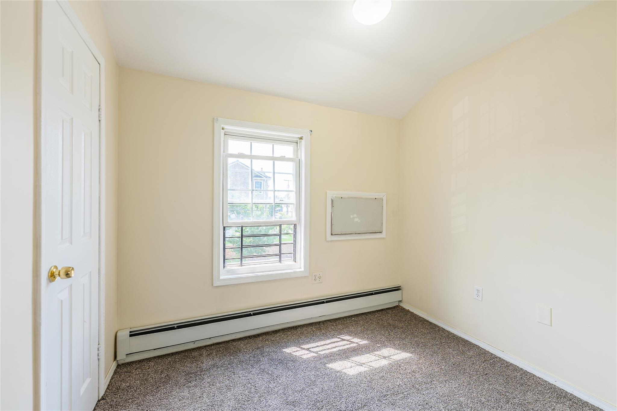 #12 photo, 12104 150th Avenue, クイーンズ区 South Ozone Park , NY 11420