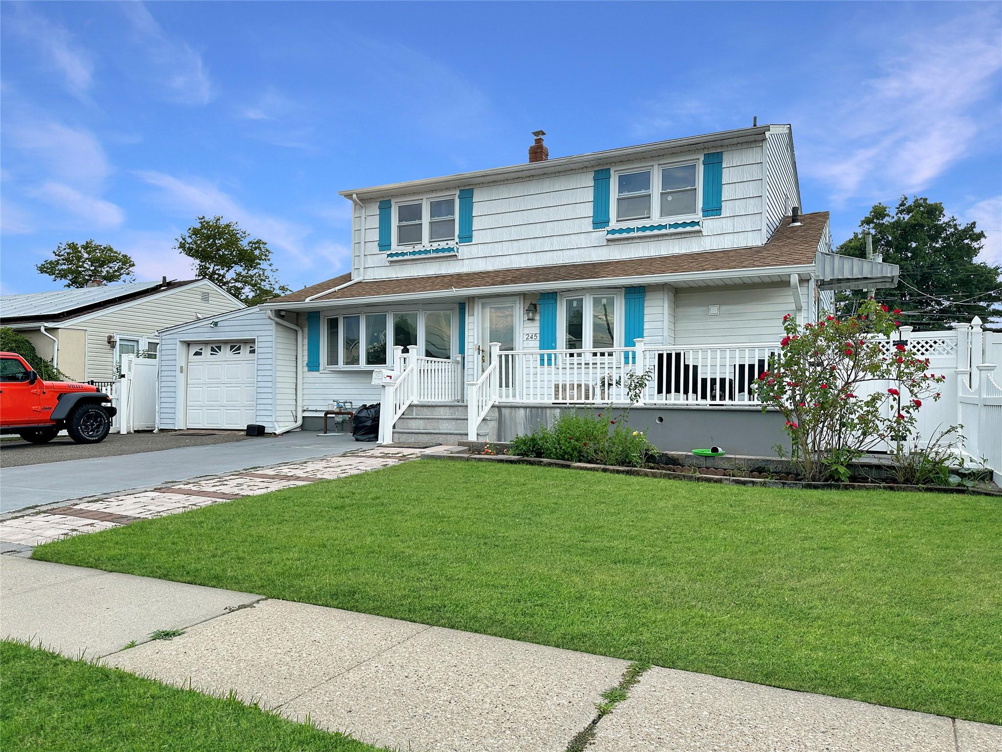#1 photo, 245 Dartmouth Drive, Hicksville , NY 11801