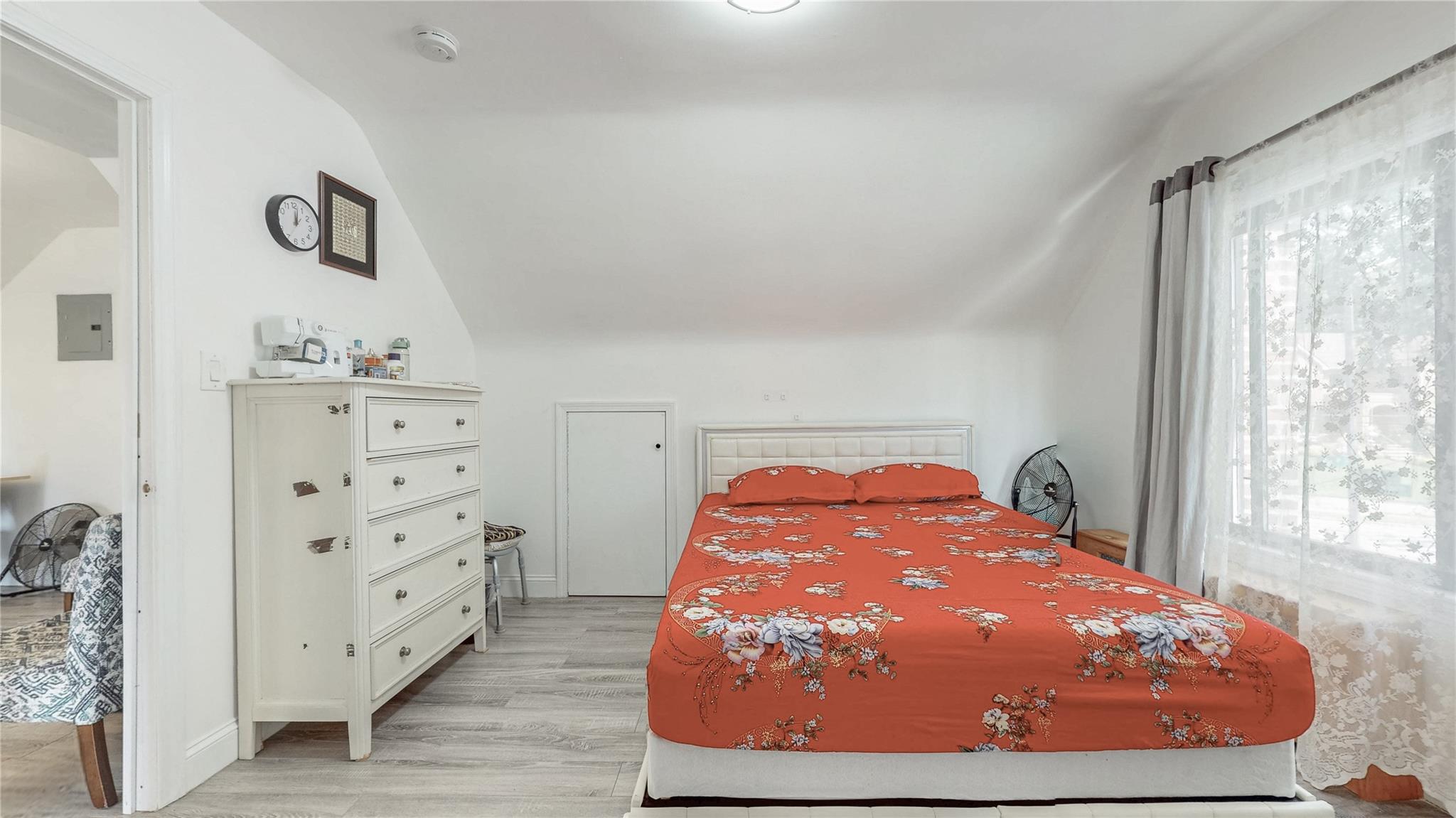 #13 photo, 8684 188th Street, クイーンズ区 Jamaica Estates , NY 11423