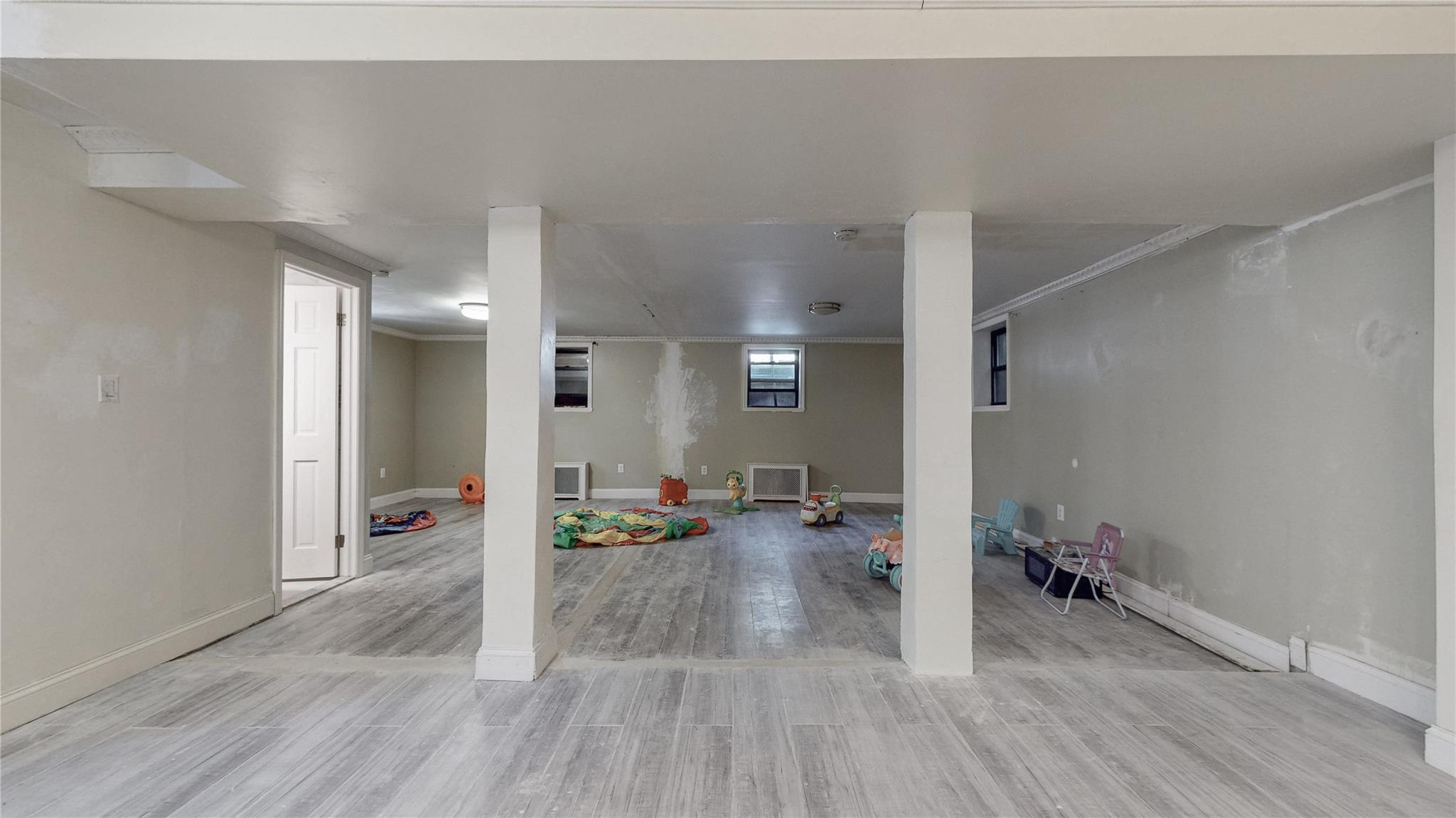 #16 photo, 8684 188th Street, クイーンズ区 Jamaica Estates , NY 11423