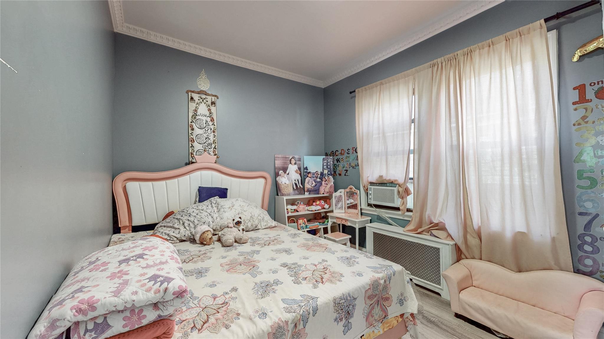 #8 photo, 8684 188th Street, クイーンズ区 Jamaica Estates , NY 11423