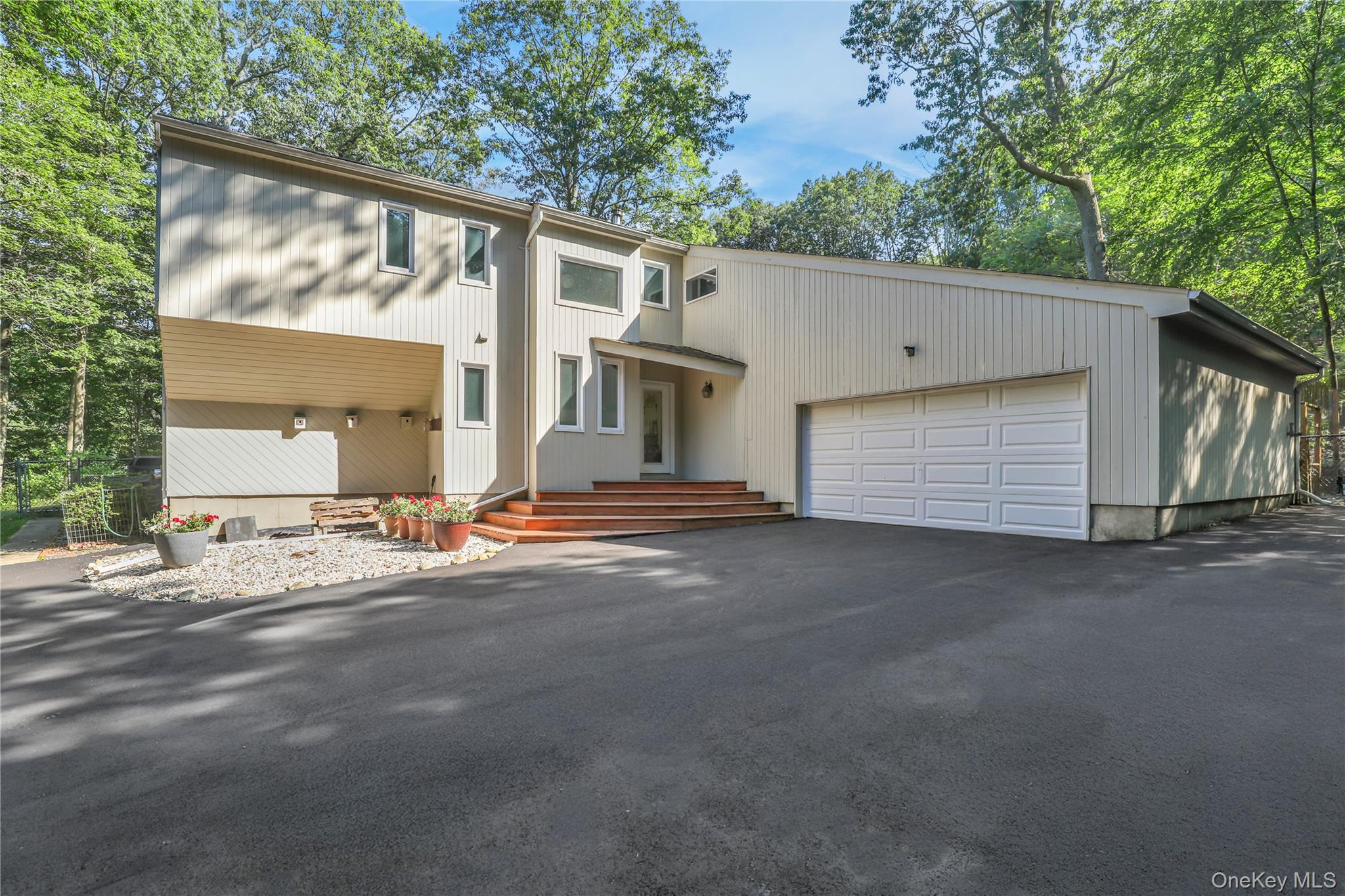 #1 photo, 118 Brook Road, सफ़ोक काउंटी Port Jefferson , NY 11777