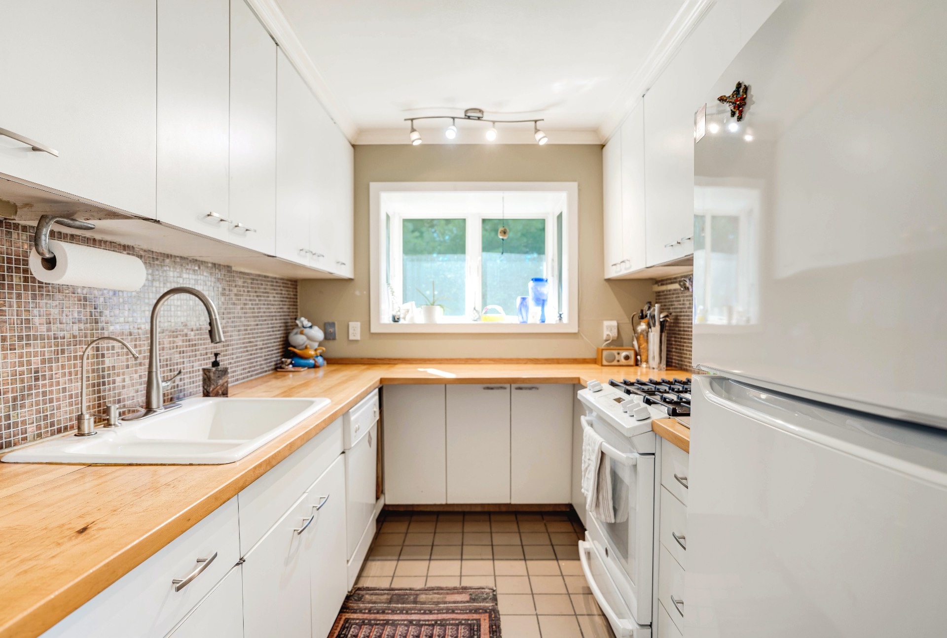 #12 photo, 187 Middle Highway, サフォーク郡 East Hampton , NY 11937